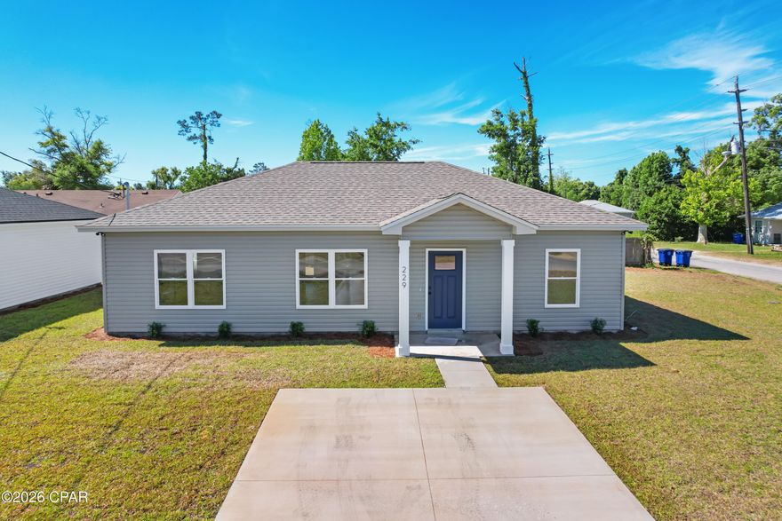 New construction single family downtown Panama City home offering easy access to some of your favorite areas.  Interior offers large great room open to the kitchen and dining room, master bedroom with walk-in closet, and two additional bedrooms in this split floor plan design.