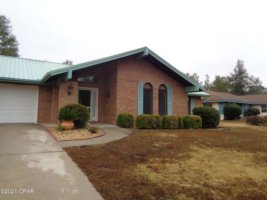 Very well maintained 3 bedroom 2 bath with garage. Ready to move into. Fenced back yard. Credit , Eviction and background check required. Application fee is $50.00  No pets