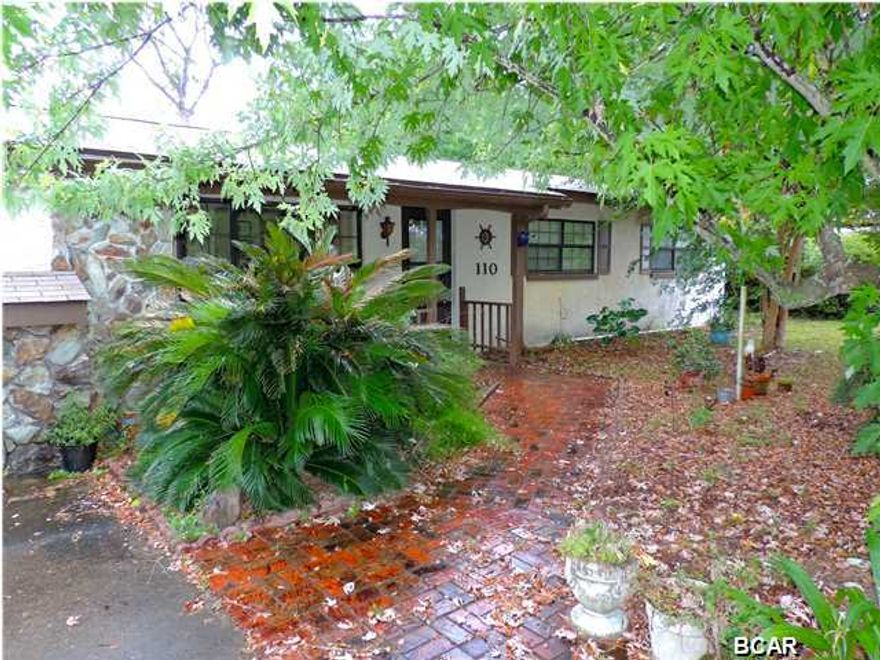 Pool home that is move in ready! Newer tile in Den with lots of natural sunlight throughout! This 3 bedroom 1 and 1/2 bath home is located on Martin Lake. Lots of good space throughout nice clean kitchen, large living room and a separate den. Fireplace does not work, but can have a ventless or electric insert installed. Newer roof installed in 2011. Large backyard with an in-ground pool. There is a dock in back, but needs some work. Make this a must see at such a great price! All sizes and SQFT are an estimate if important please verify.