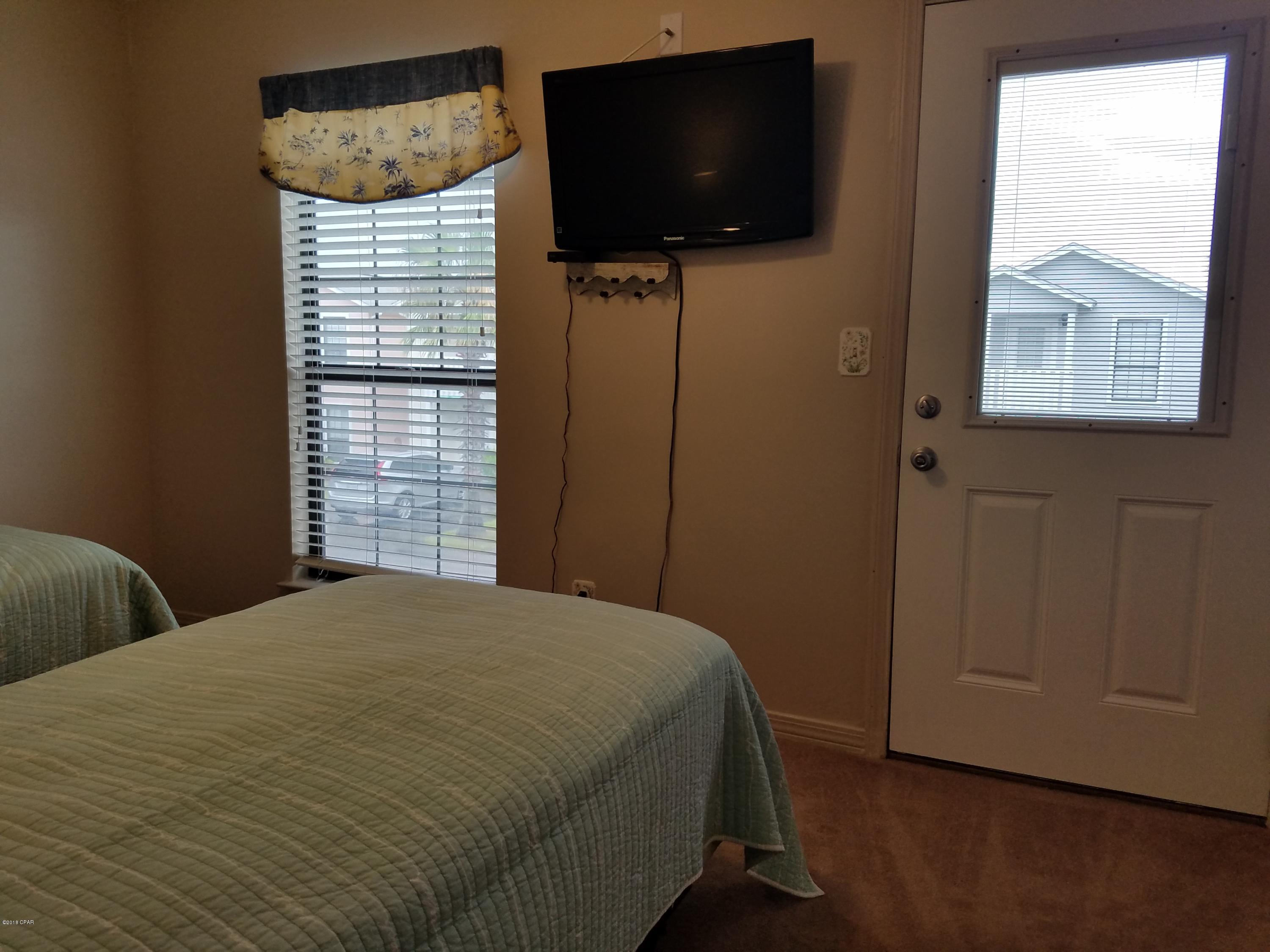 Sand Castles West 3 - Residential Lease