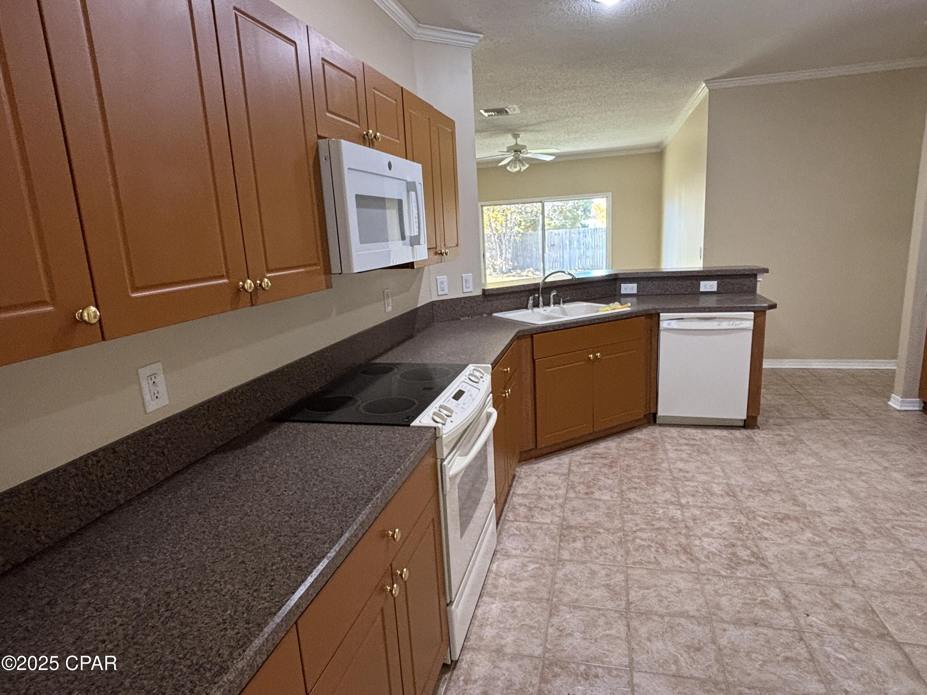 Hammocks - Residential Lease