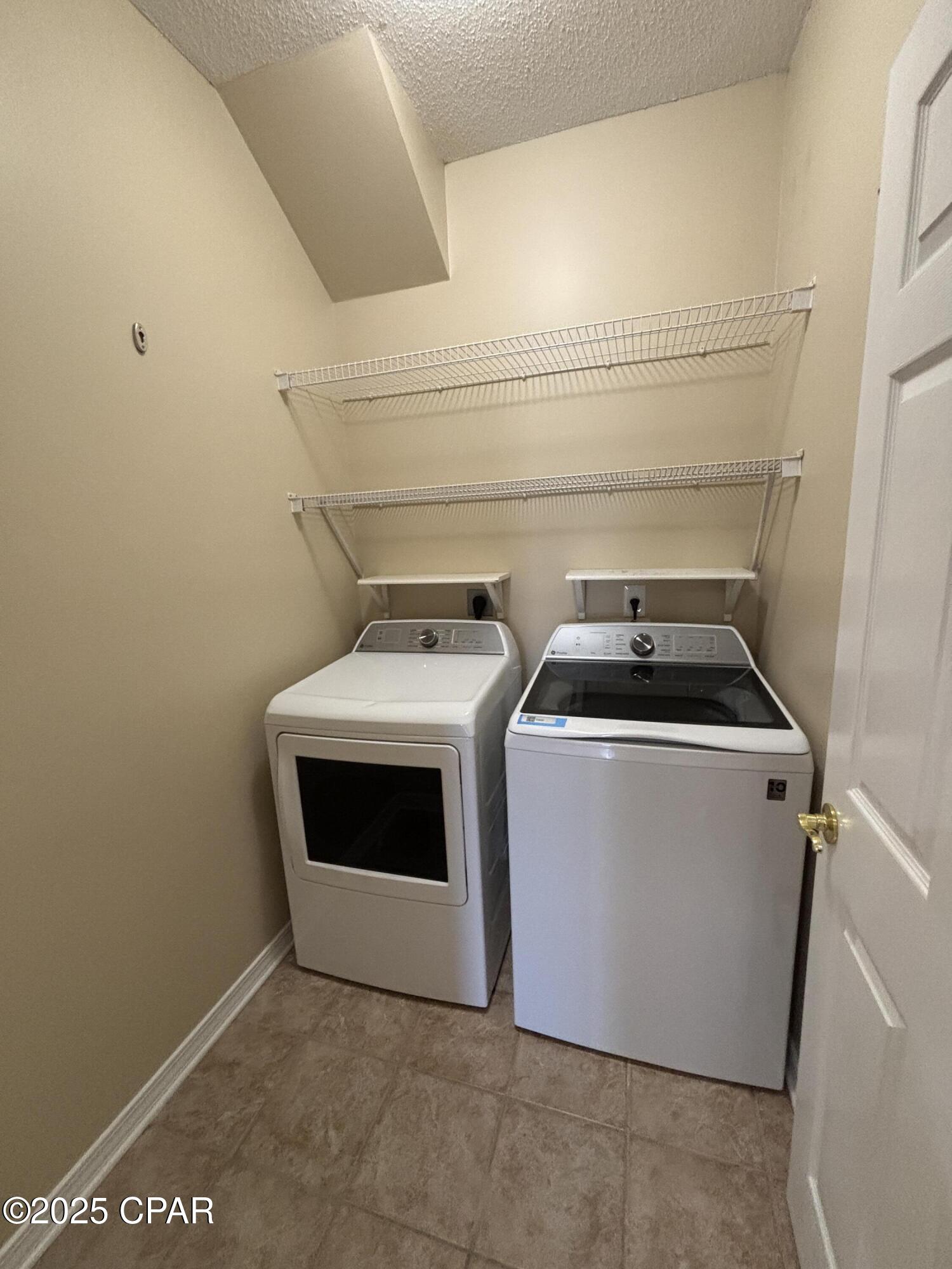 Hammocks - Residential Lease