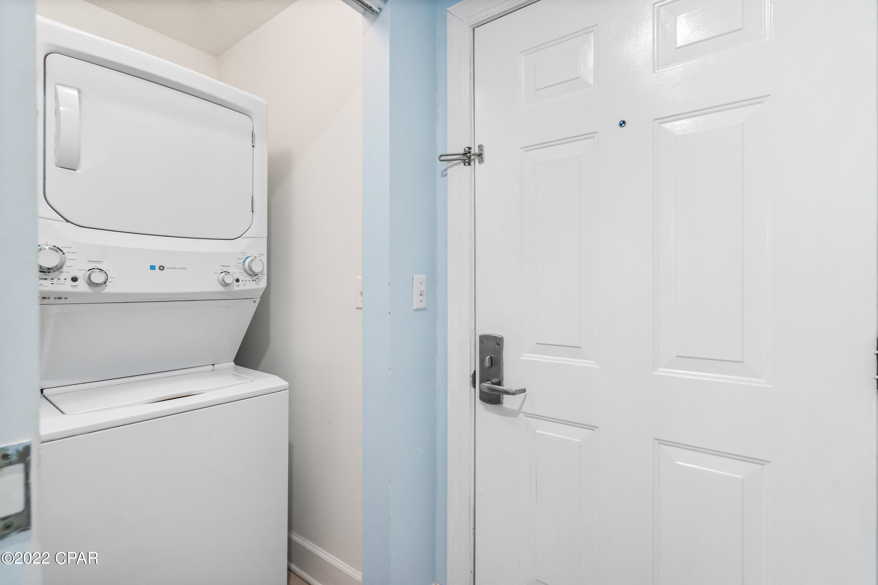 Twin Palms Resort - Residential