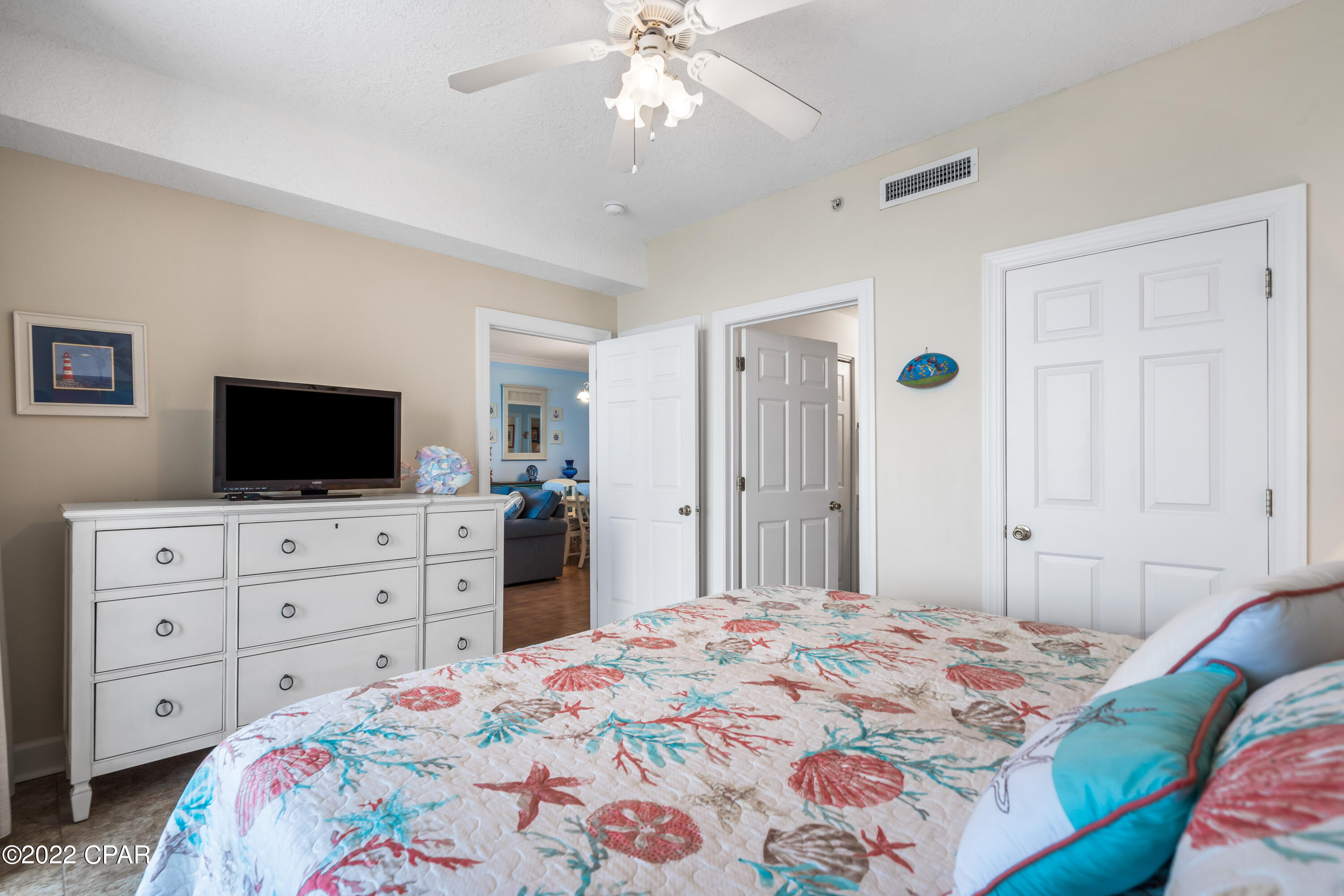 Twin Palms Resort - Residential