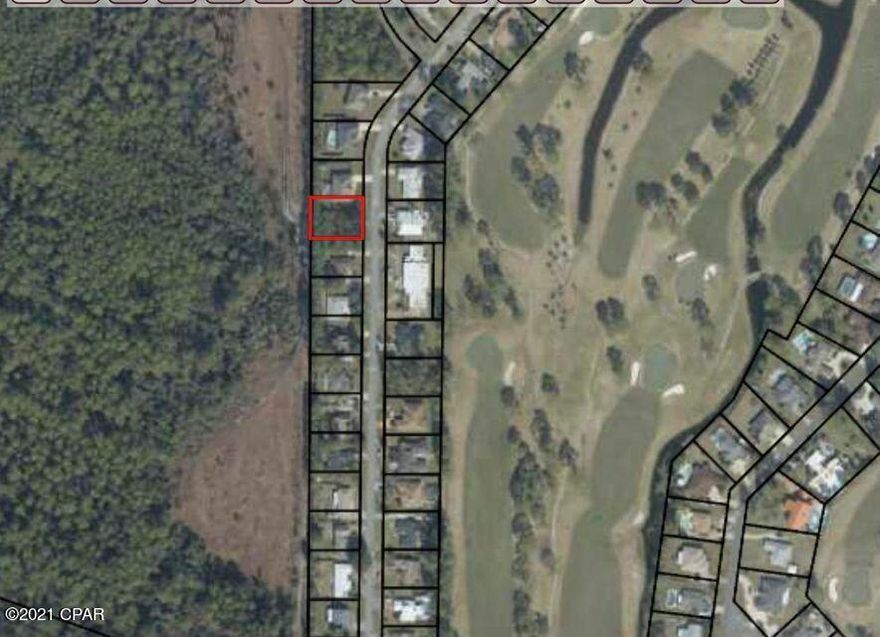 Vacant lot ready to build. Located right next to Holiday Golf Course. Close to all your shopping needs.