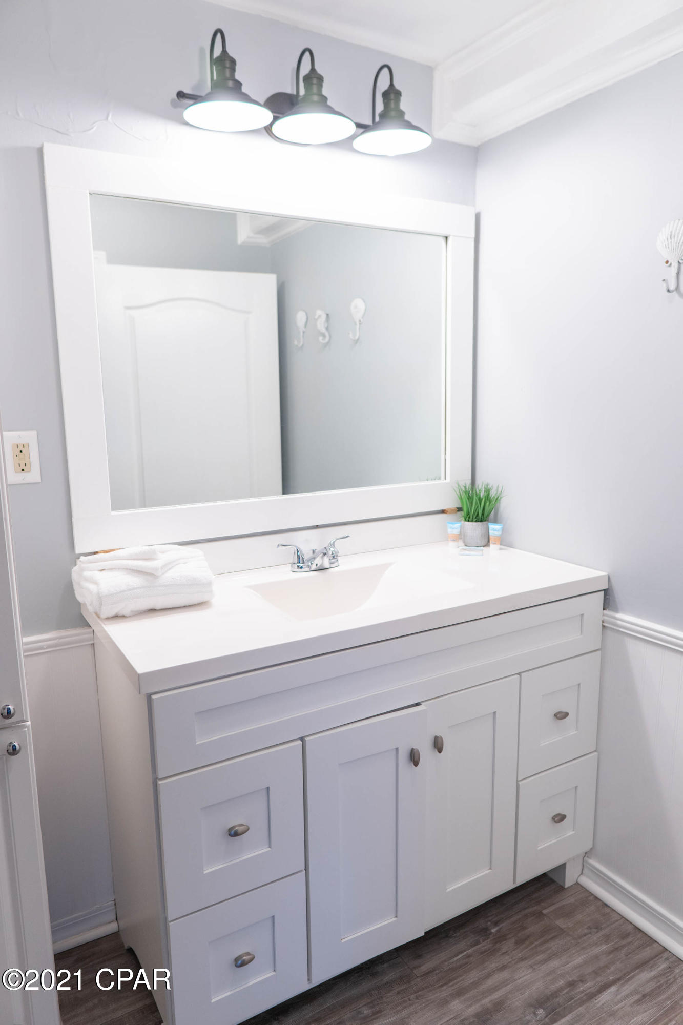 Fontainebleau Terrace - Residential