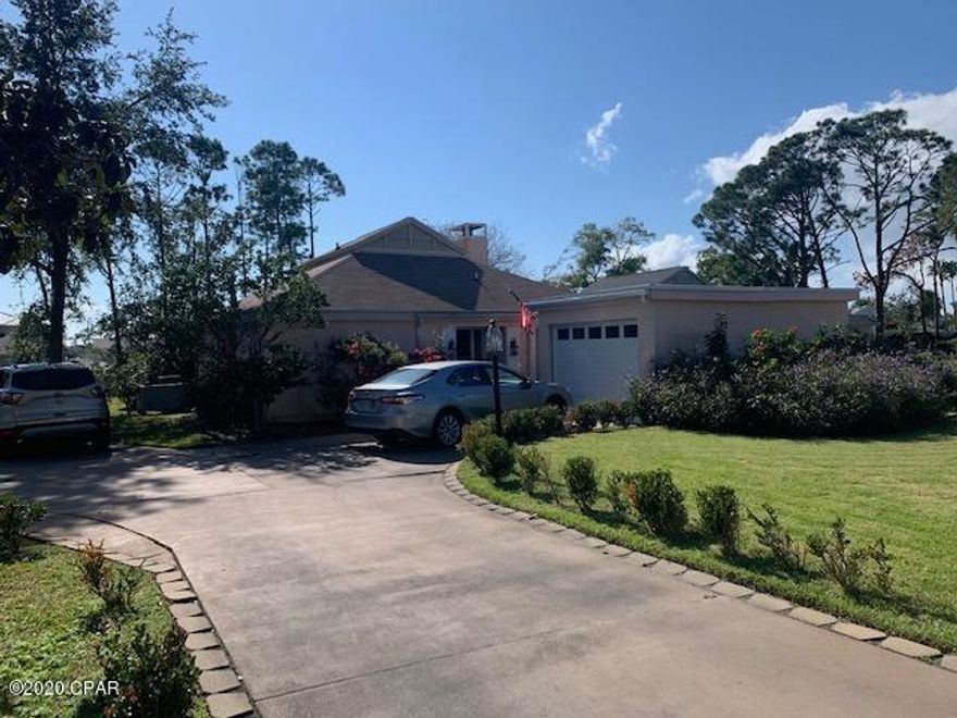 Ranch style resort living in the beautiful and exclusive Bay Point.  Spacious open floorplan  with 2 large bedrooms and 2 baths. Sunroom overlooks a beautiful backyard on a small pond. Kitchen with view to the  roomy greatroom with a fireplace as well as a dining area.