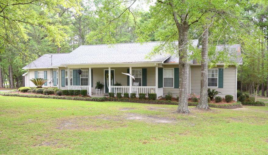 Recently renovated home located in the highly desirable Nearing Hills Subdivision. This 4/3 has undergone many recent upgrades including new flooring, kitchen countertops and backsplash, appliances, interior doors, lighting fixtures, chair railing, fresh paint and fully renovated master bath. House also boast 2 master suites, spacious living room, eat-in kitchen, den and Florida room overlooking the backyard. Outside features include 1.5 acre corner lot, detached garage, portable storage building, fenced backyard, concrete driveway and fresh landscaping. Property is located close to shopping, dining, Interstate 10 and Hwy. 77.