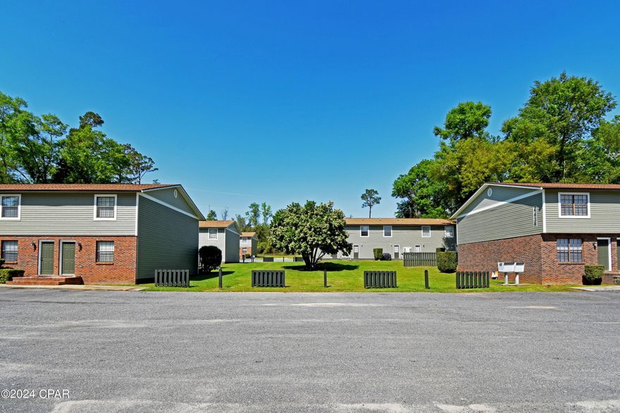 44 unit apartment complex on 4.43 acres. Entered for comps.