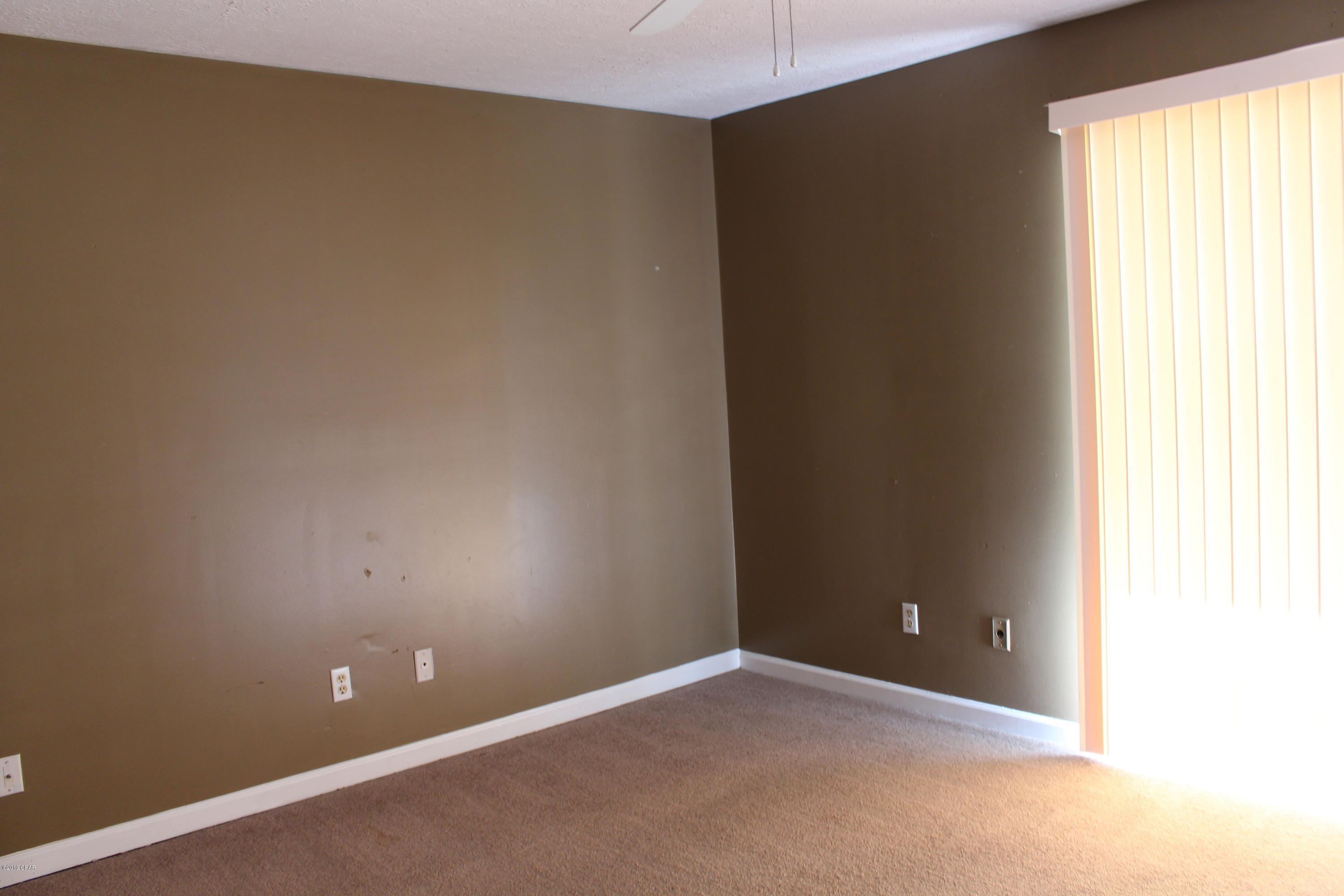 [No Recorded Subdiv] - Commercial Sale