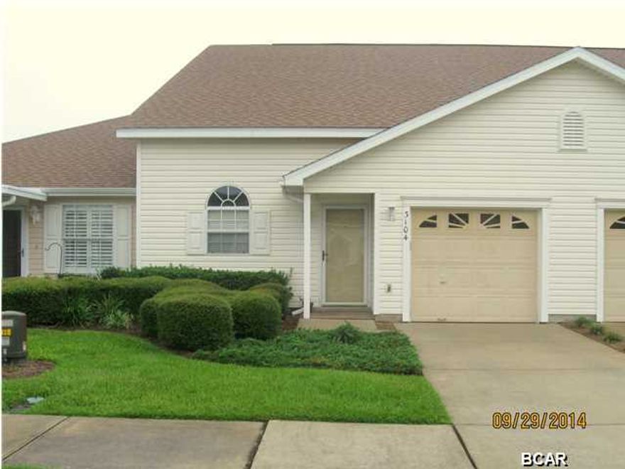 Largest Floor Plan w/ Plenty of Inside Storage makes this one of the Most Desirable Homes in a Very Desirable Subdivision. This home has been well kept and you'll be surprised by how big the home is and feels. The kitchen w/ pantry has plenty of cabinets and counter space. Breakfast Bar and adjacent Dining Area makes meals convenient. Large Master Bedroom w/ Two Closets with one being a walk-in closet. Upstairs has a large loft area that could be used as a computer room / office area or whatever your decorating creativity brings to mind. Screened-in Back Porch and Large Common Area Yard for kids to play. Small privacy fenced area to bar-b-q.**** Also there is Access to the Pool Across the Street.**** This home as a Lot to Offer...Come See for Yourself!!