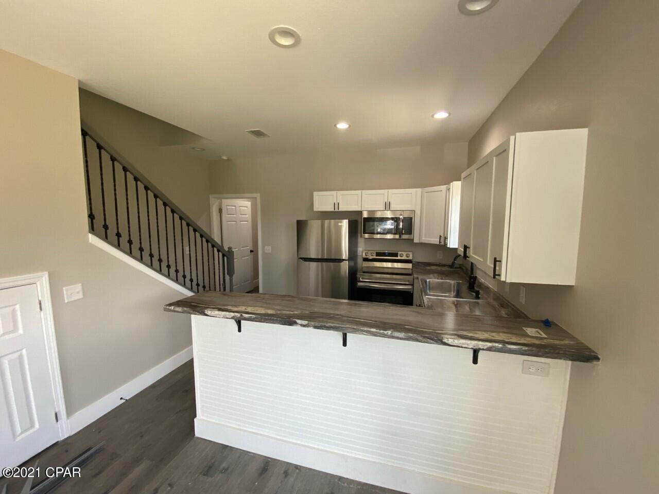 [No Recorded Subdiv] - Residential Lease