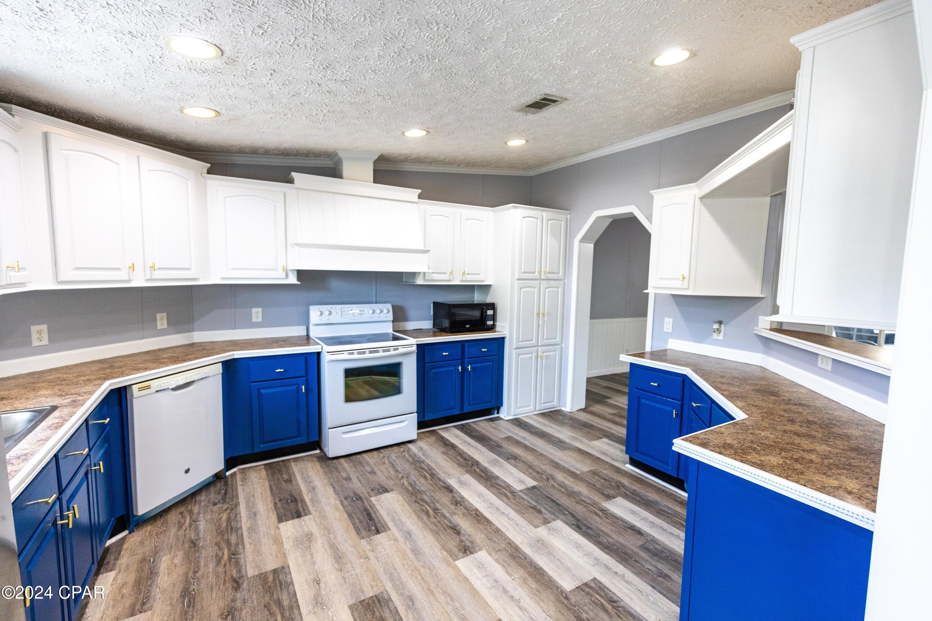 Crestview Heights - Residential Lease