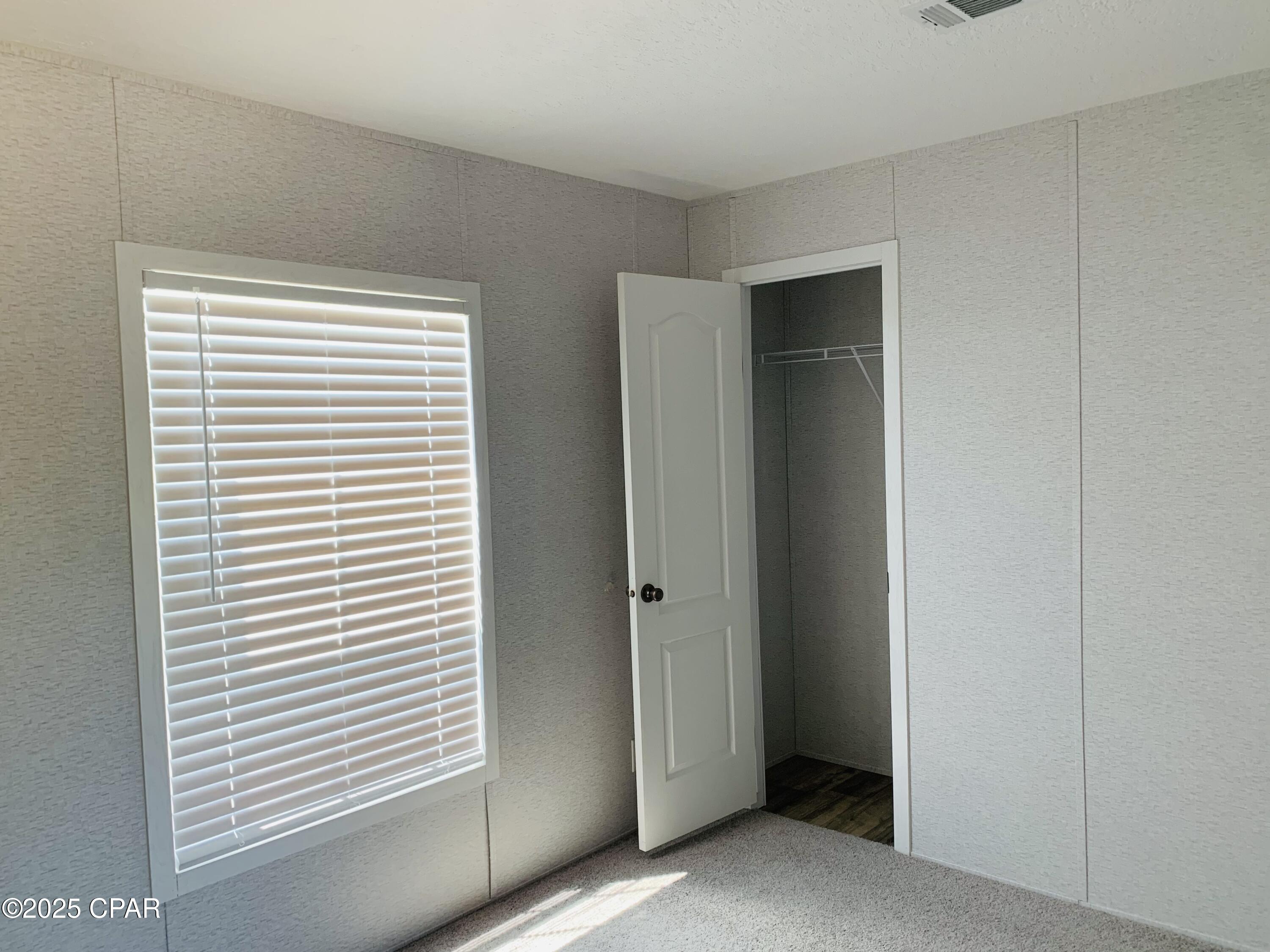 [No Recorded Subdiv] - Commercial Sale