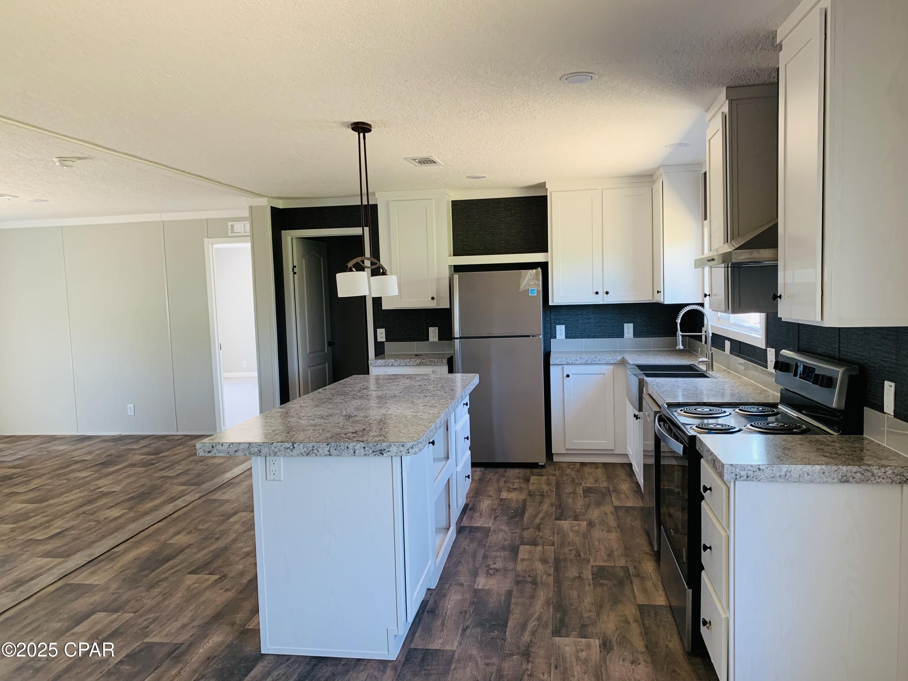 [No Recorded Subdiv] - Commercial Sale