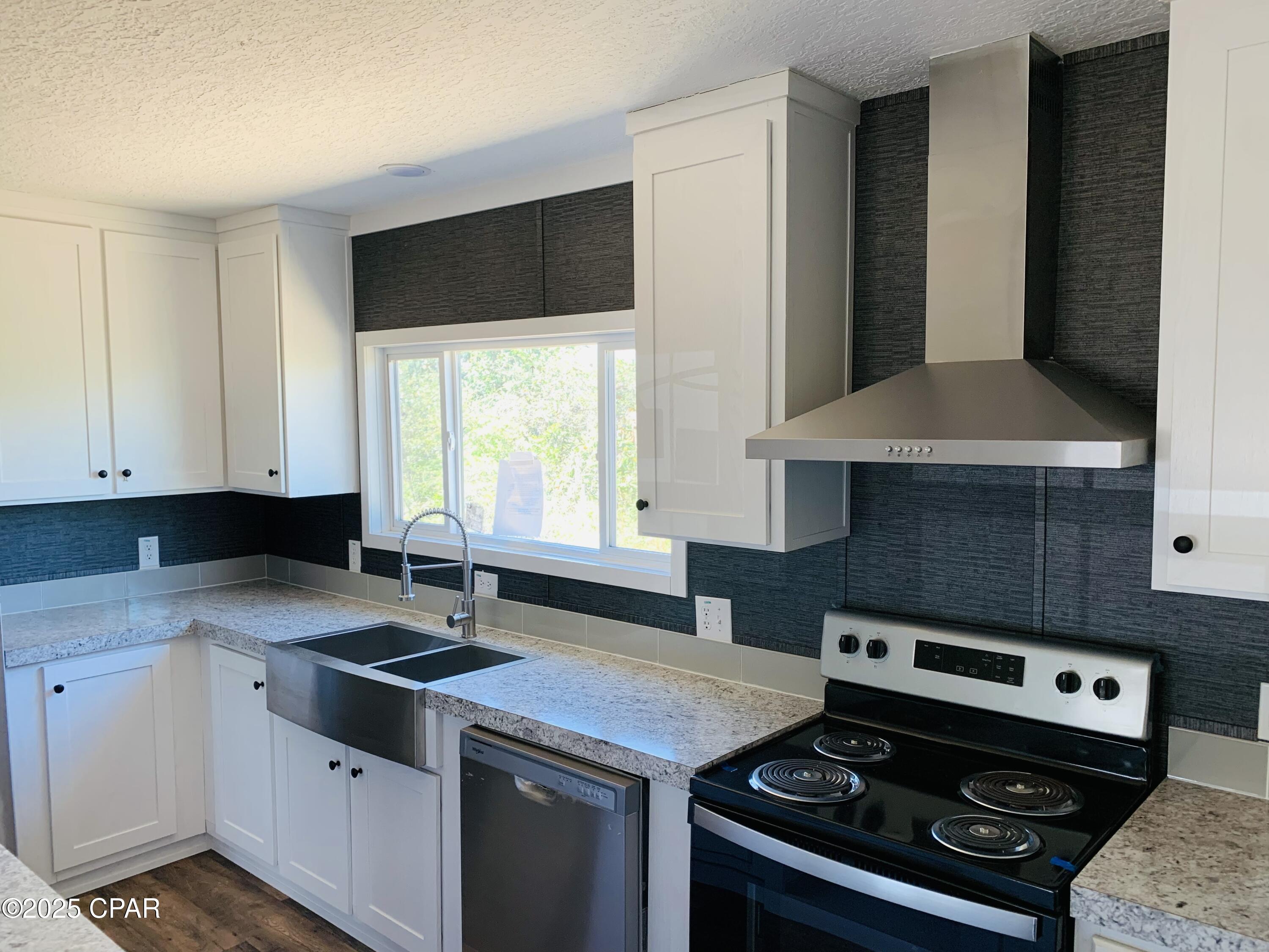 [No Recorded Subdiv] - Commercial Sale