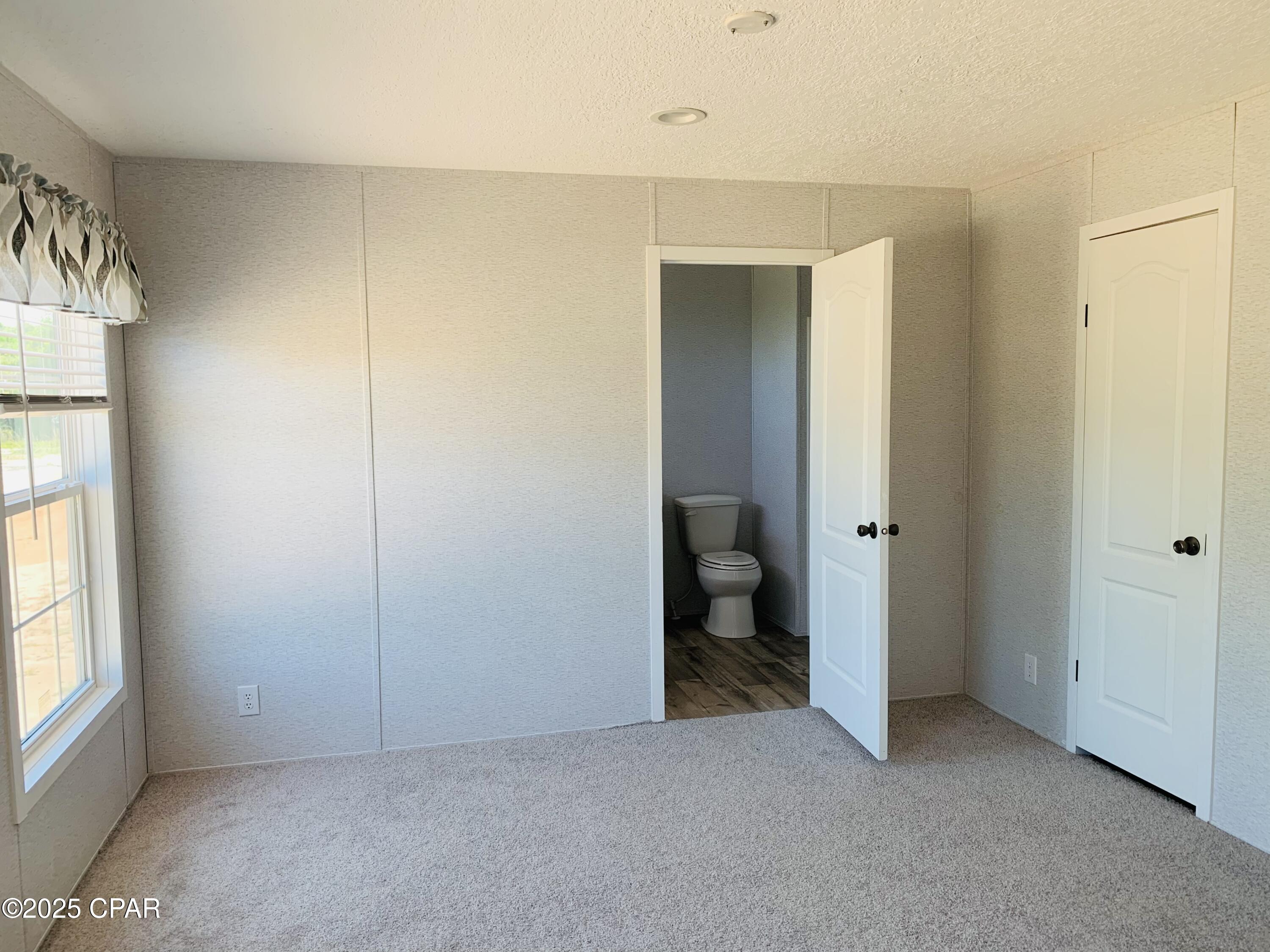 [No Recorded Subdiv] - Commercial Sale