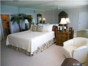 Summerwinds Condo - Residential