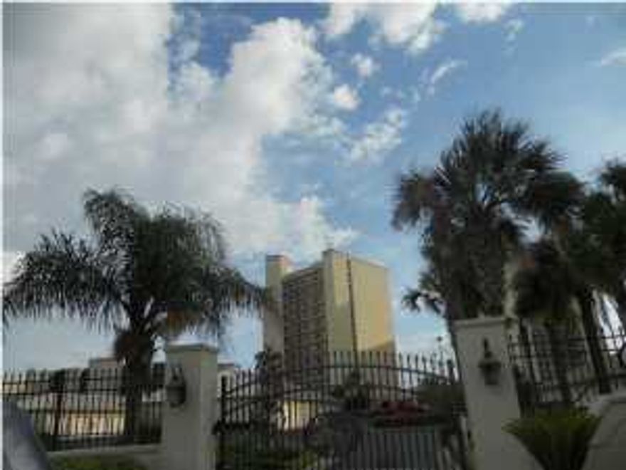 Welcome to SummerWinds! This is a special opportunity for those who want a virtually private beach, and a secluded hideaway right in the heart of Panama City Beach! Located in the quiet middle of the Thomas Drive gulf front strip, but not too close to any of the noisy super clubs, SummerWinds is a NON RENTAL, gated community, blessed with great Gulf of Mexico views from every home. You won't find our beach crowded with a hundred beach chairs blocking your access to the gulf! Enough said?! A few owners homestead and live here full time, but most visit a few months a year and keep their unit as a second home. Only approximately 1/3 of the owners are in residence at any one point in time, which gives a greater sense of privacy to those who are here. There is NO standing in line to get on