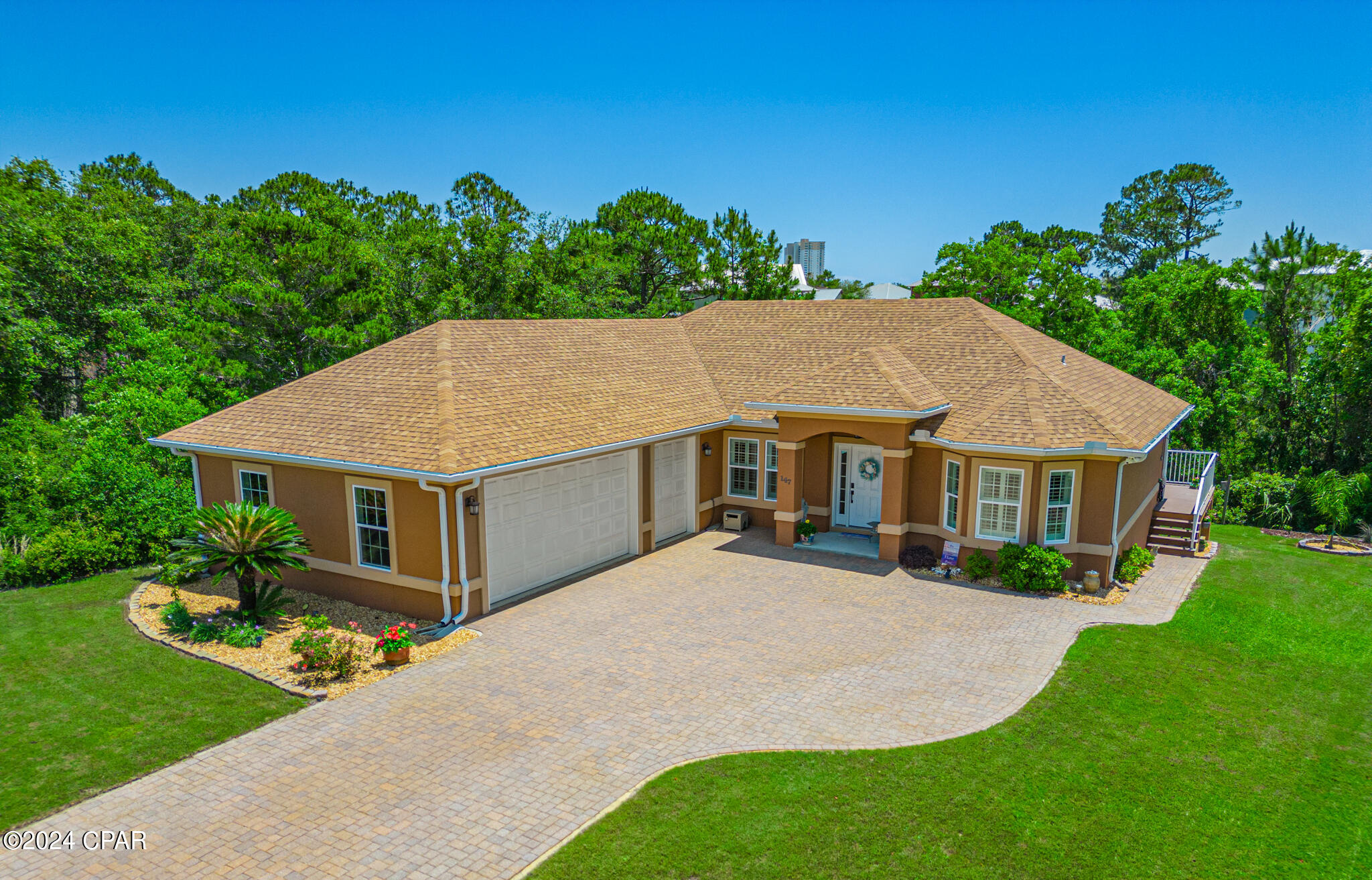 Summer Breeze - Residential