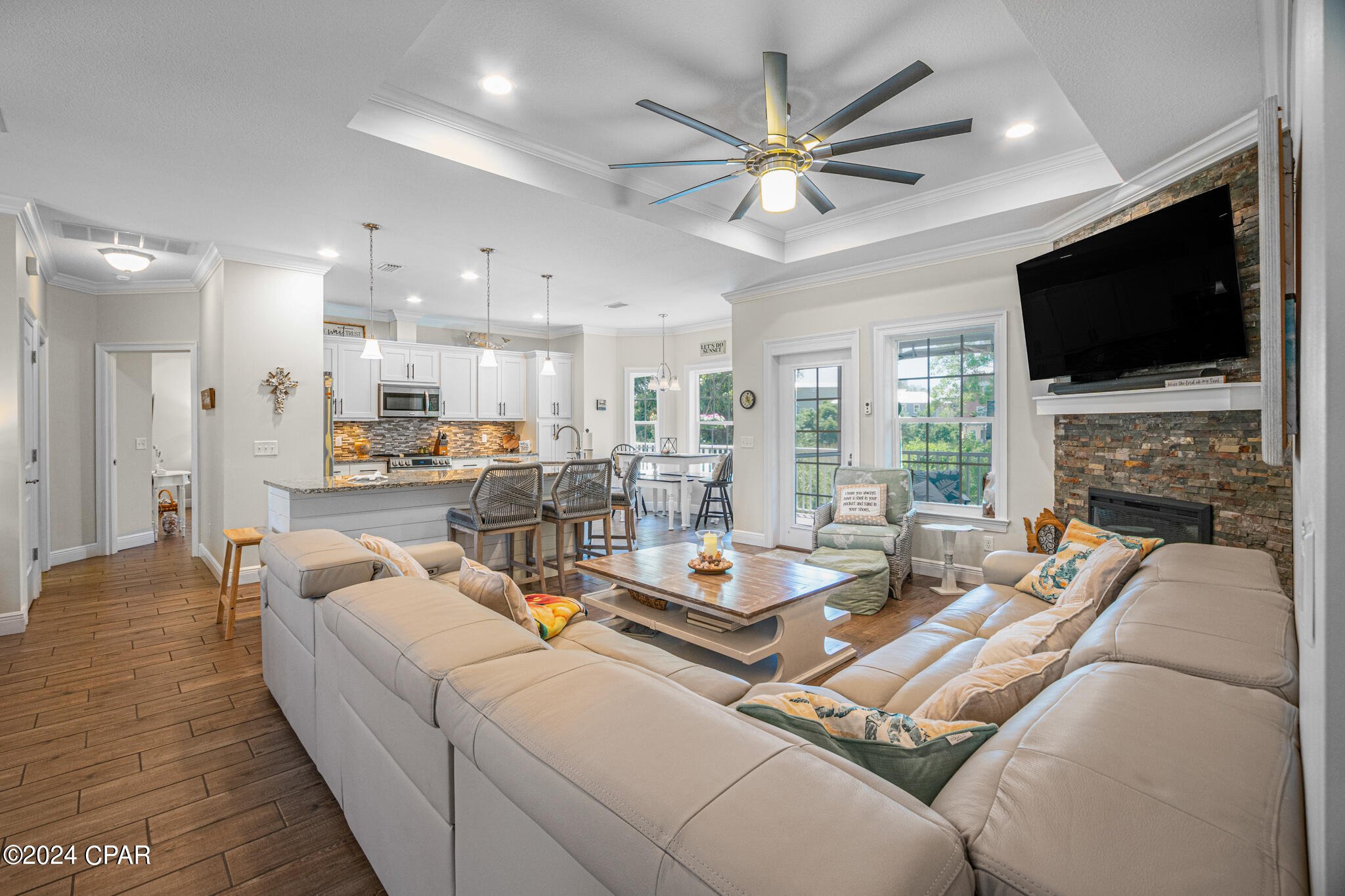 Summer Breeze - Residential