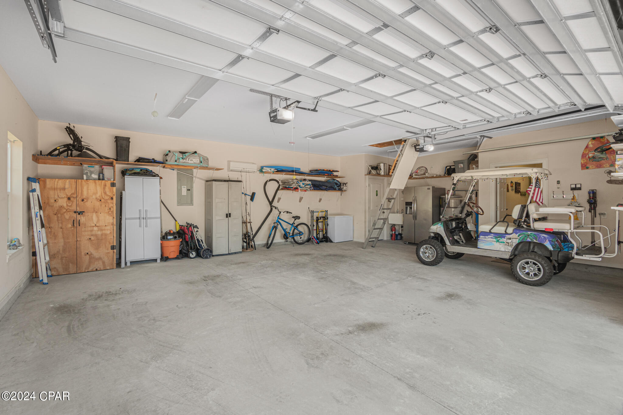 Summer Breeze - Residential