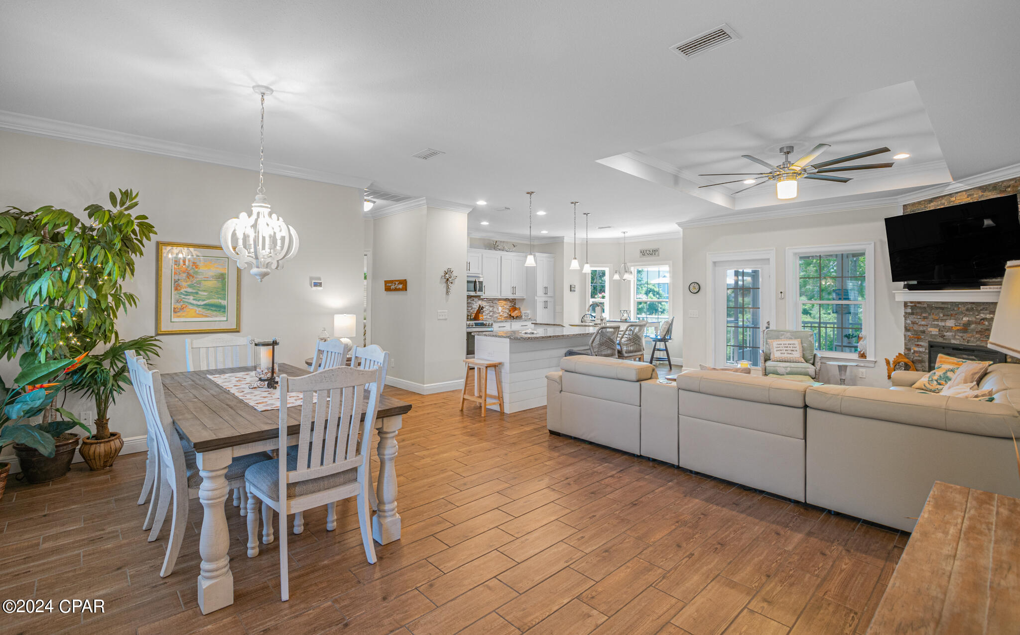 Summer Breeze - Residential