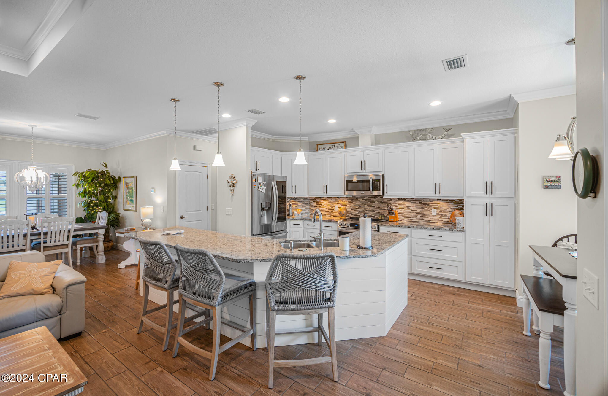 Summer Breeze - Residential