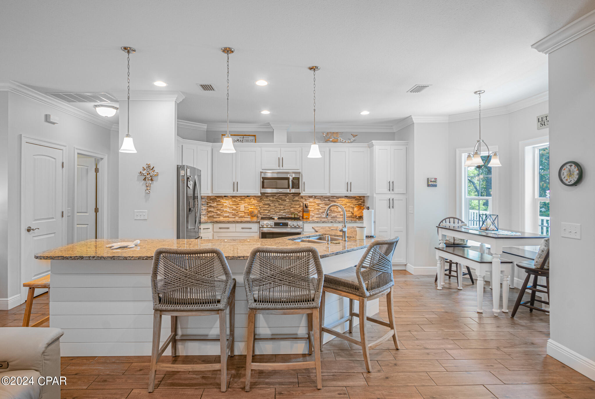 Summer Breeze - Residential