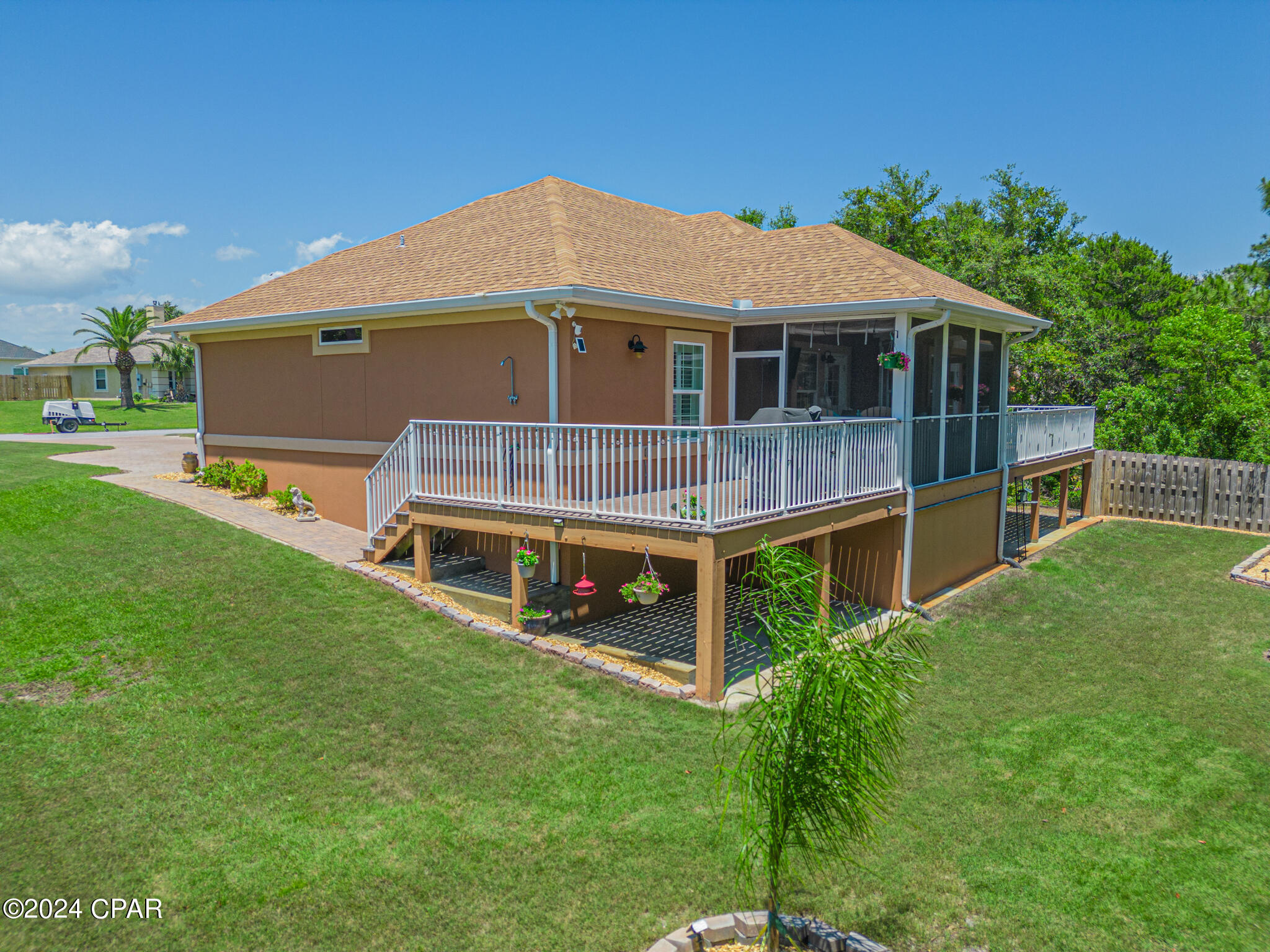 Summer Breeze - Residential