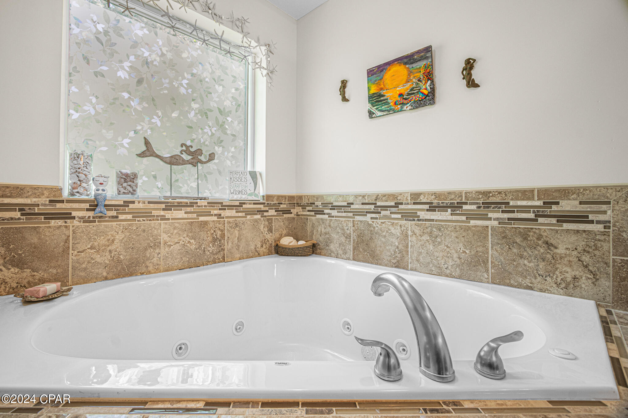 Summer Breeze - Residential