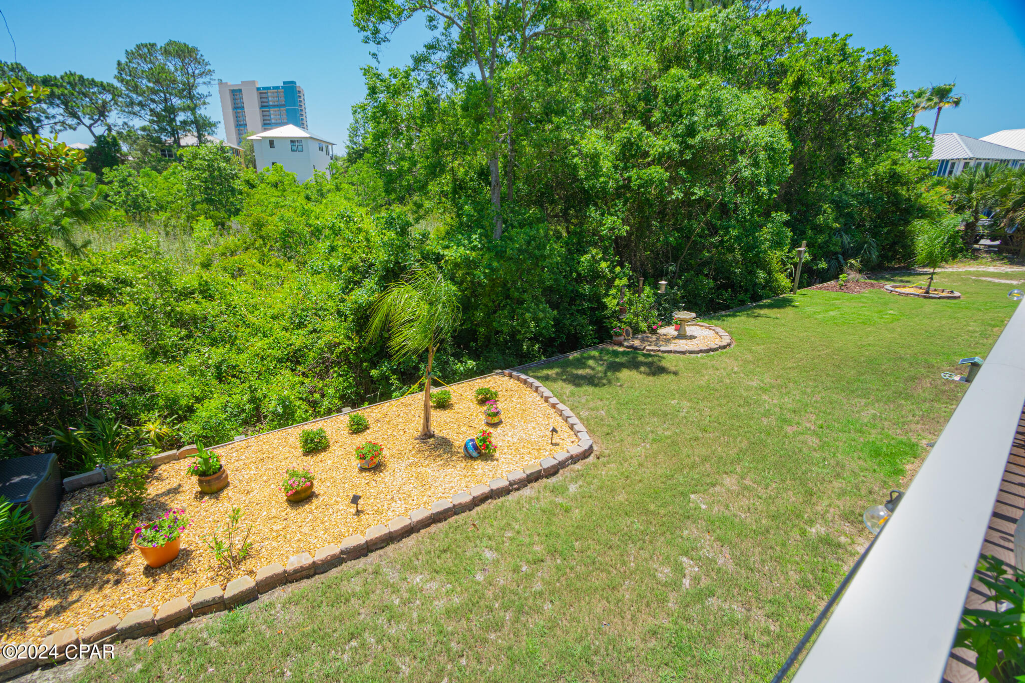 Summer Breeze - Residential