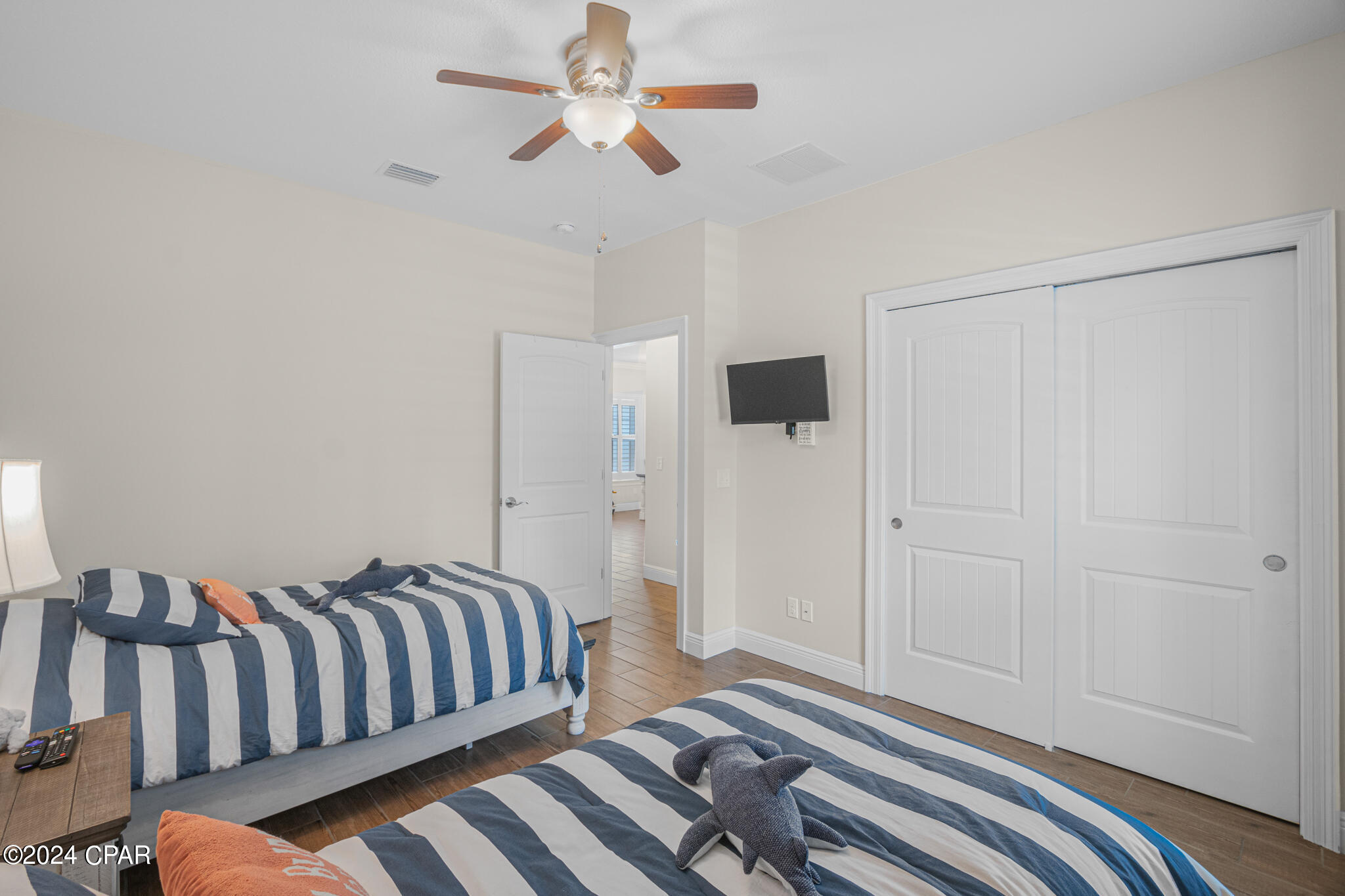 Summer Breeze - Residential