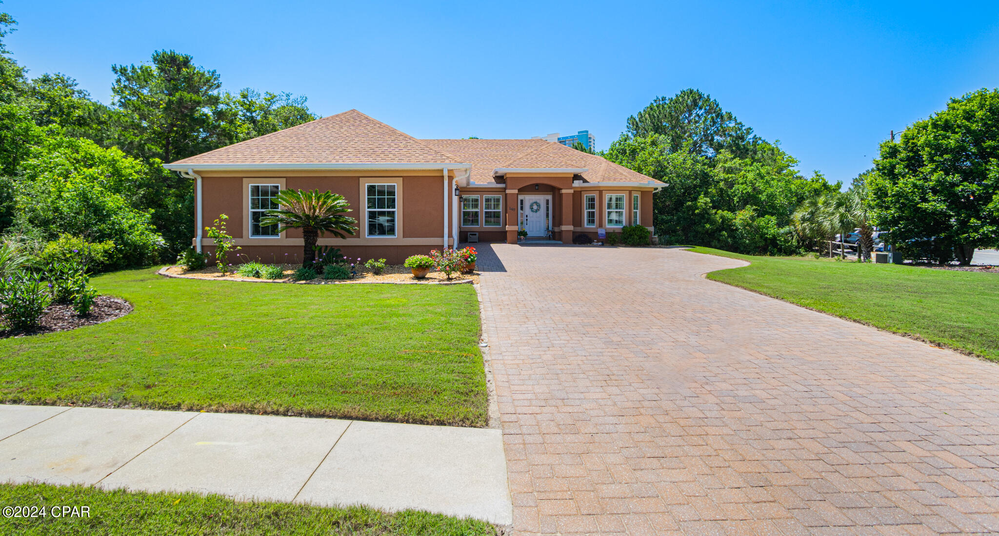 Summer Breeze - Residential