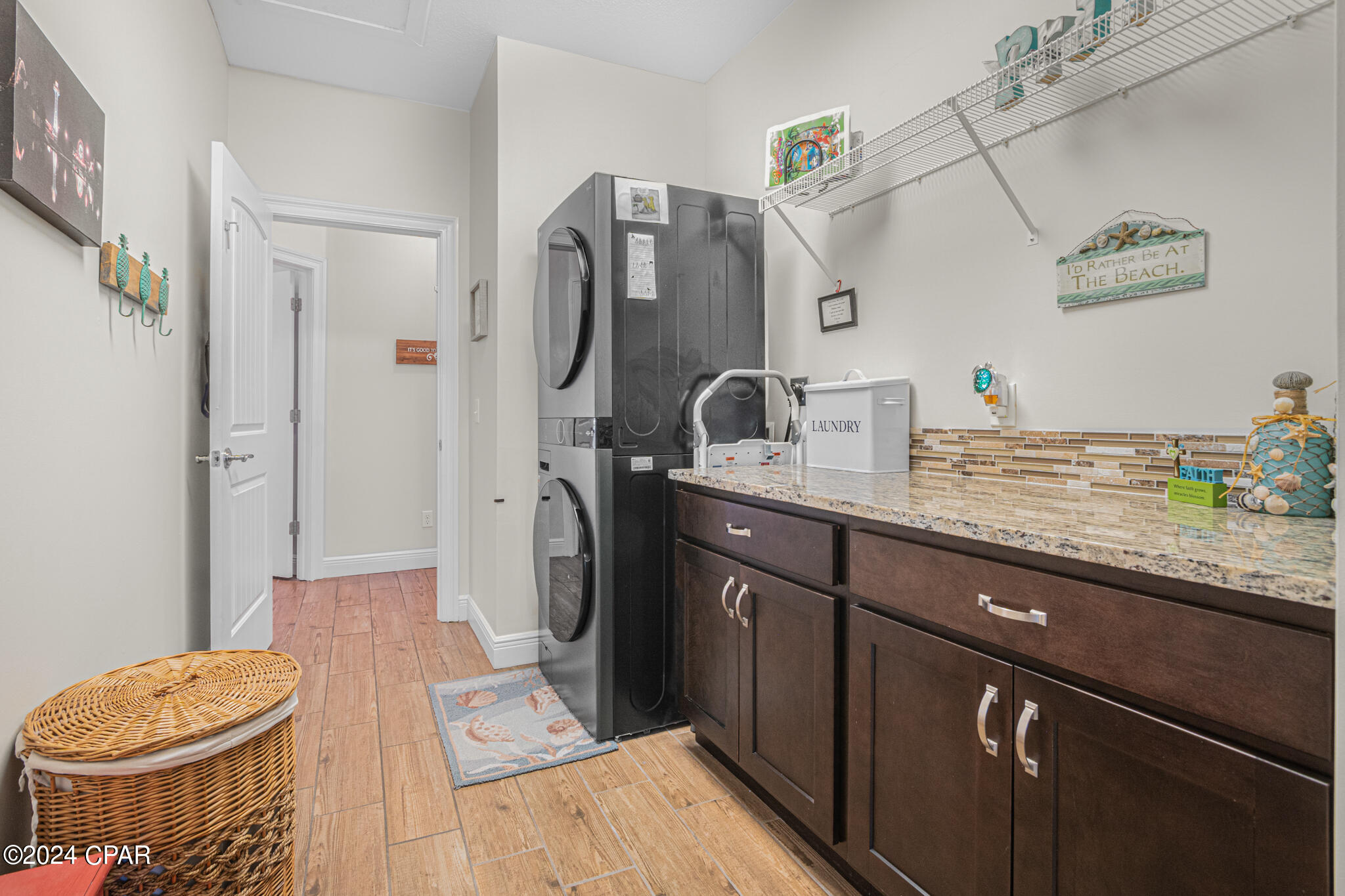 Summer Breeze - Residential