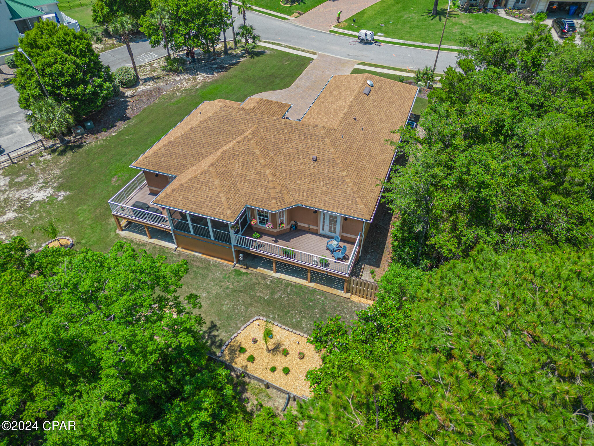 Summer Breeze - Residential