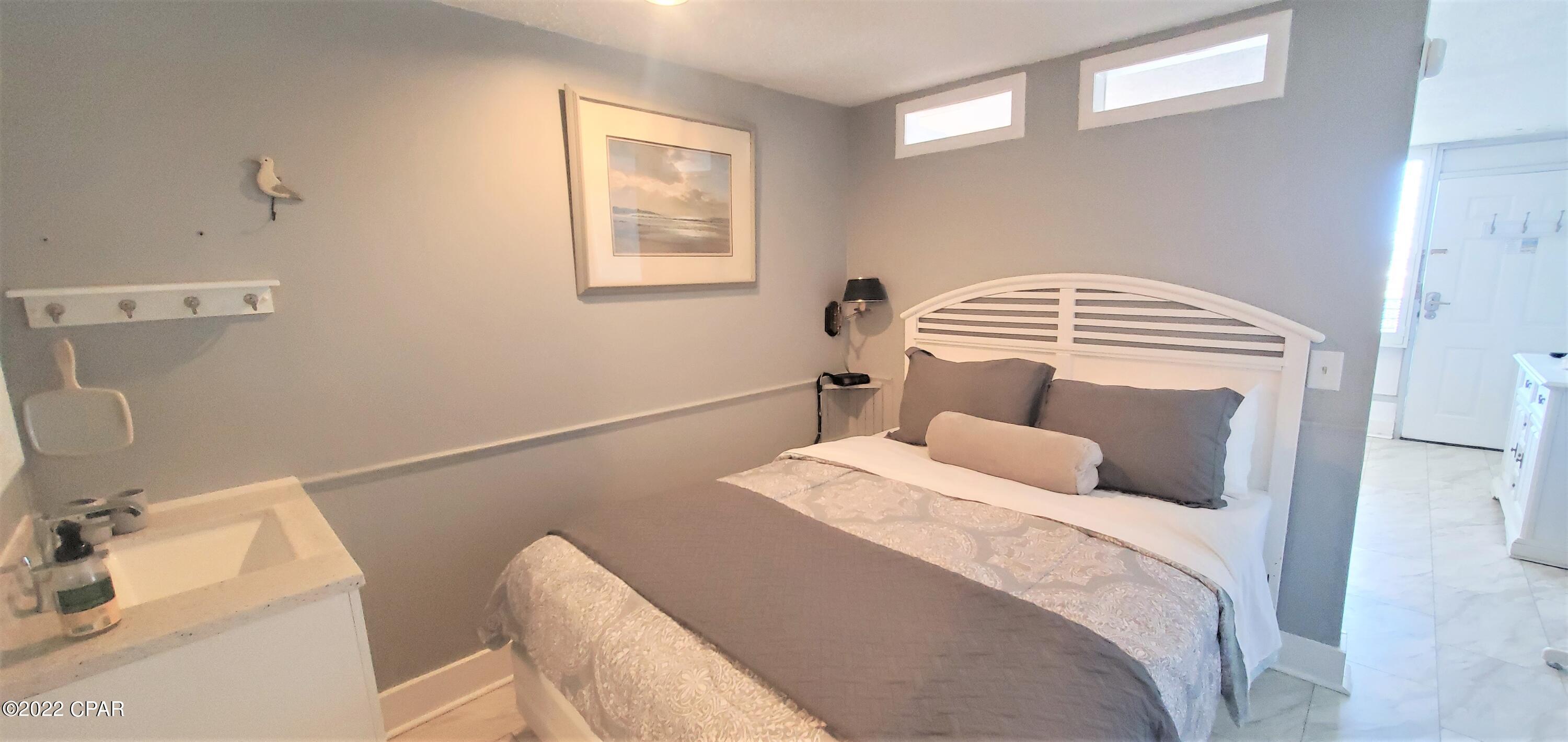 Fontainebleau Terrace - Residential