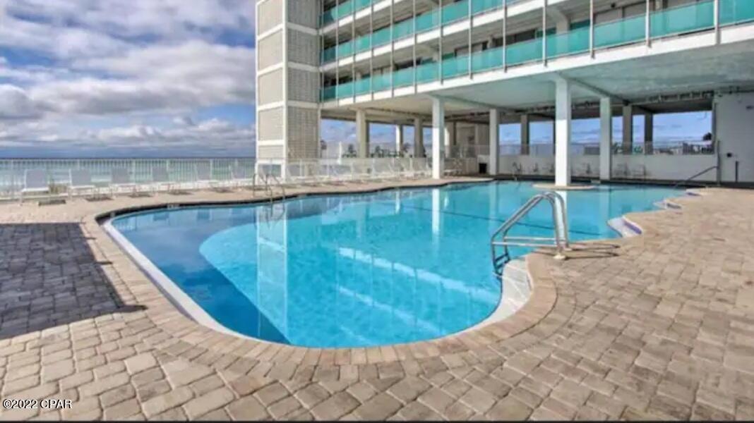 Fontainebleau Terrace - Residential