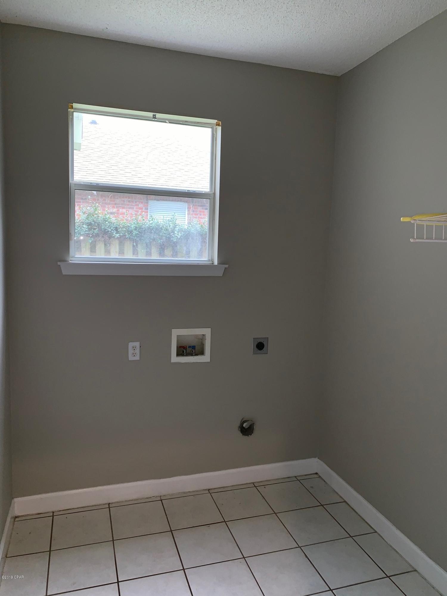 Escada - Residential Lease