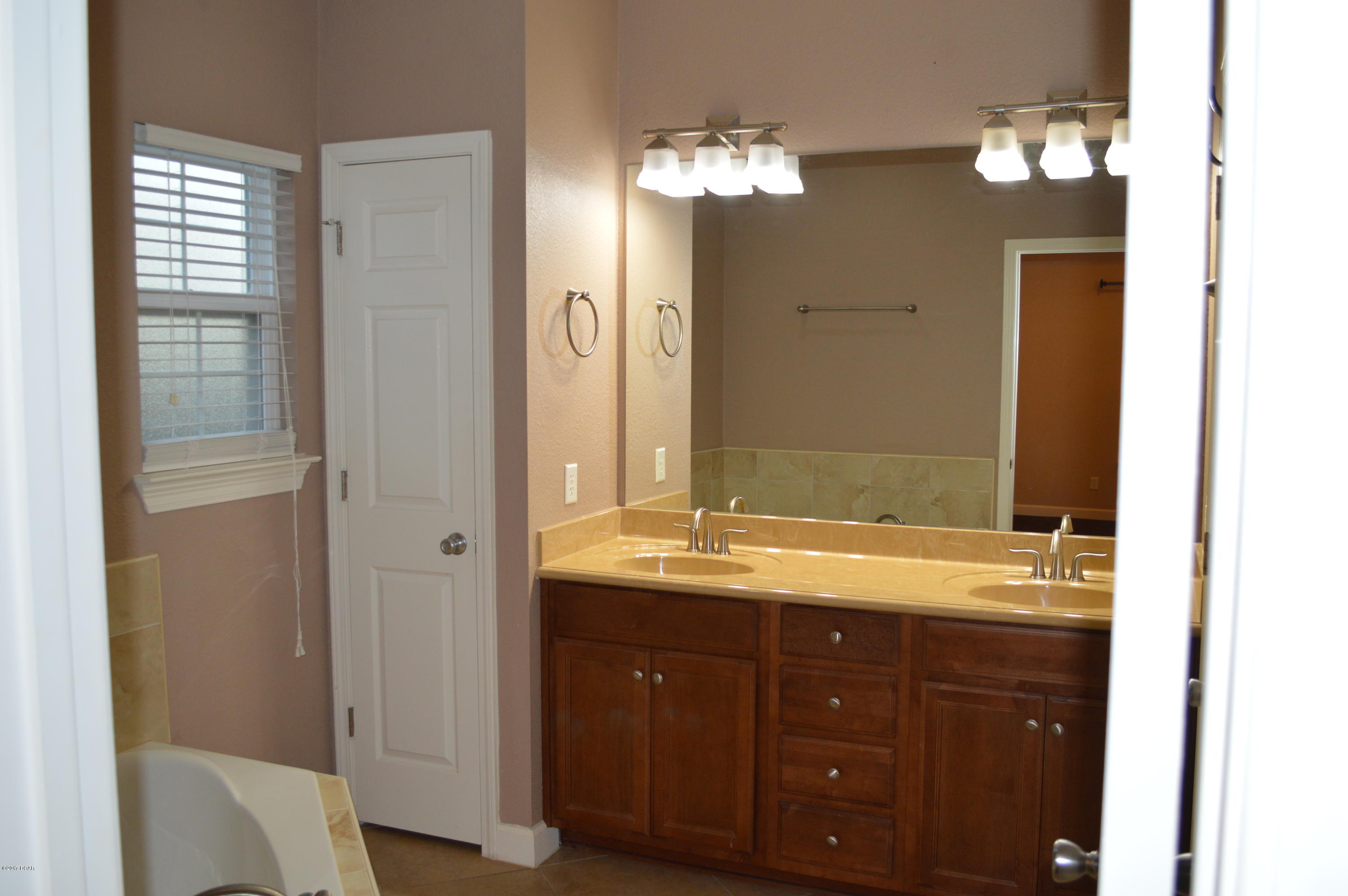 North Lagoon Oaks - Residential