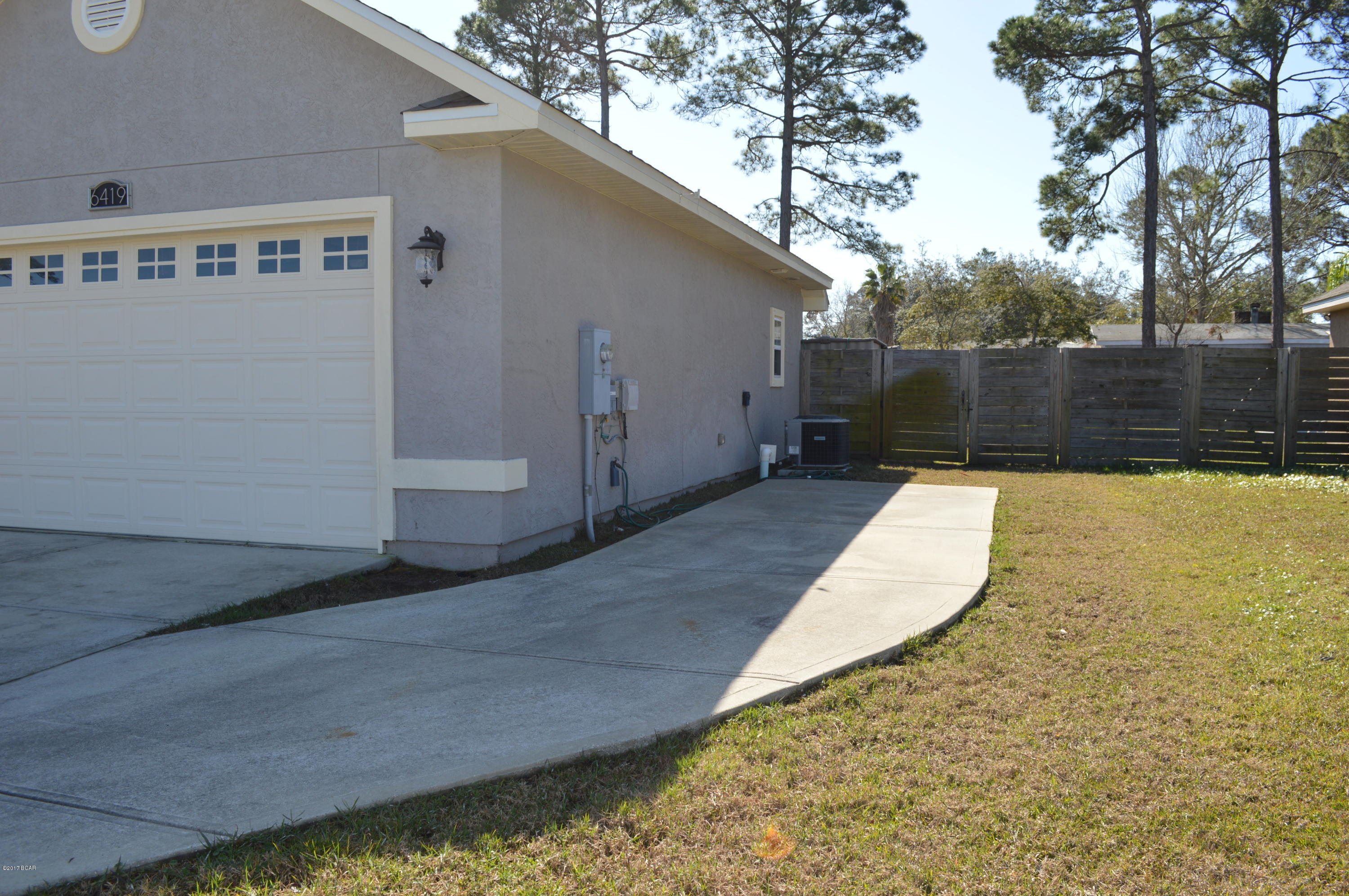 North Lagoon Oaks - Residential