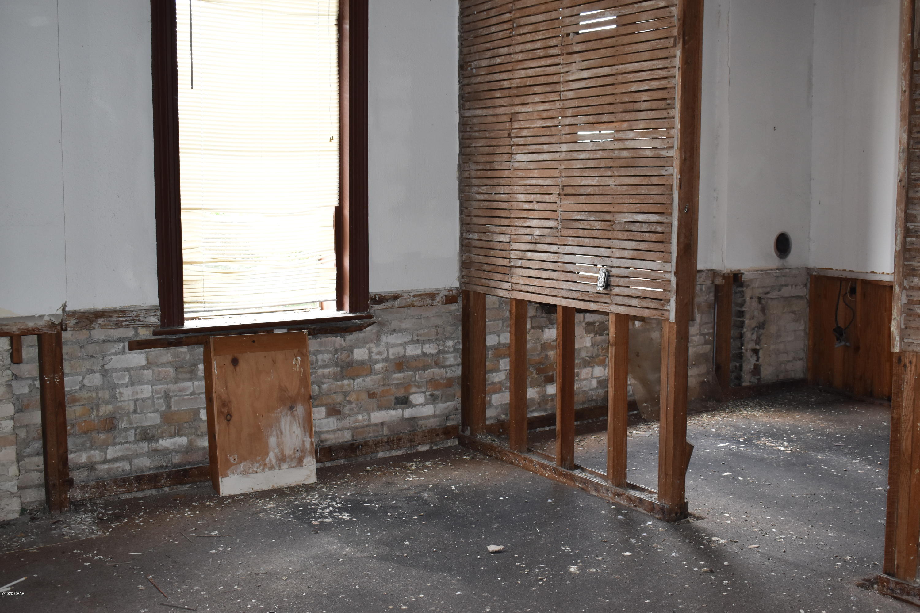 Chipley - Commercial Sale