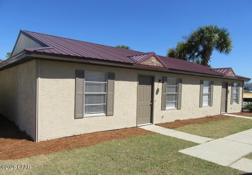 Photo 1 of 10 — 1418 New York Avenue B, Lynn Haven, FL 32444
