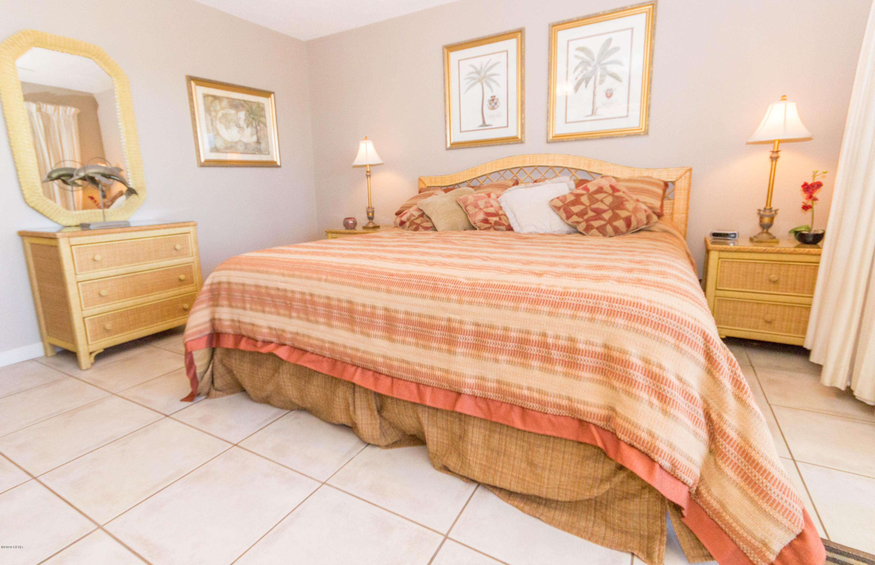 The Commodore - Residential