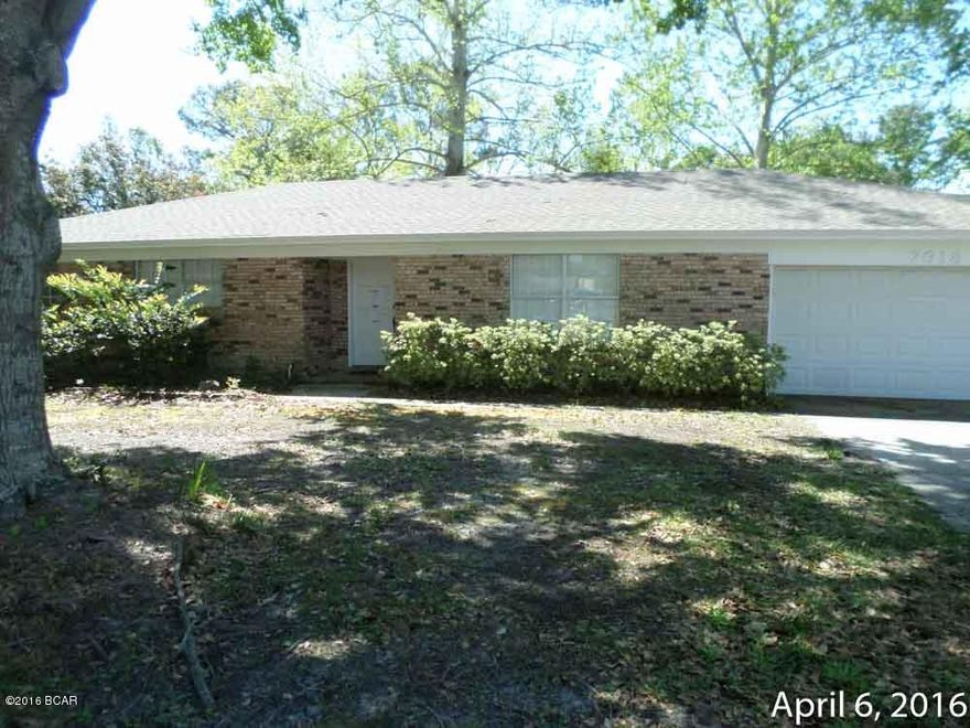 This home was completely renovated just a couple years ago and is still in great shape.  The home sits on a very large fenced lot.  The roof was replaced about 2 years ago, flooring, carpet, paint and lighting as well.  The kitchen is beautiful with new cabinets, granite countertops and an amazing island.  Don't miss the opportunity to see this one!