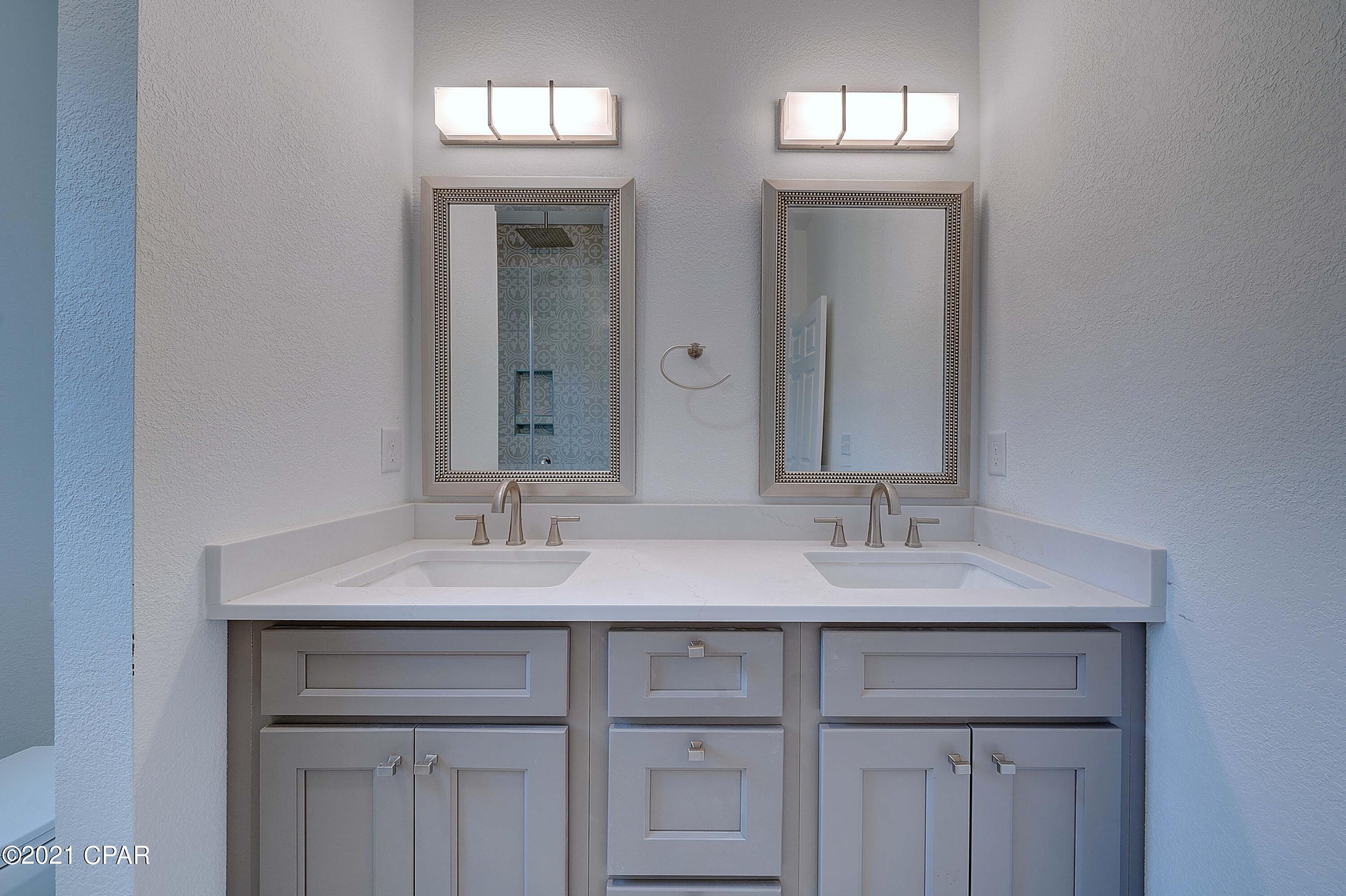 North Lagoon Oaks - Residential