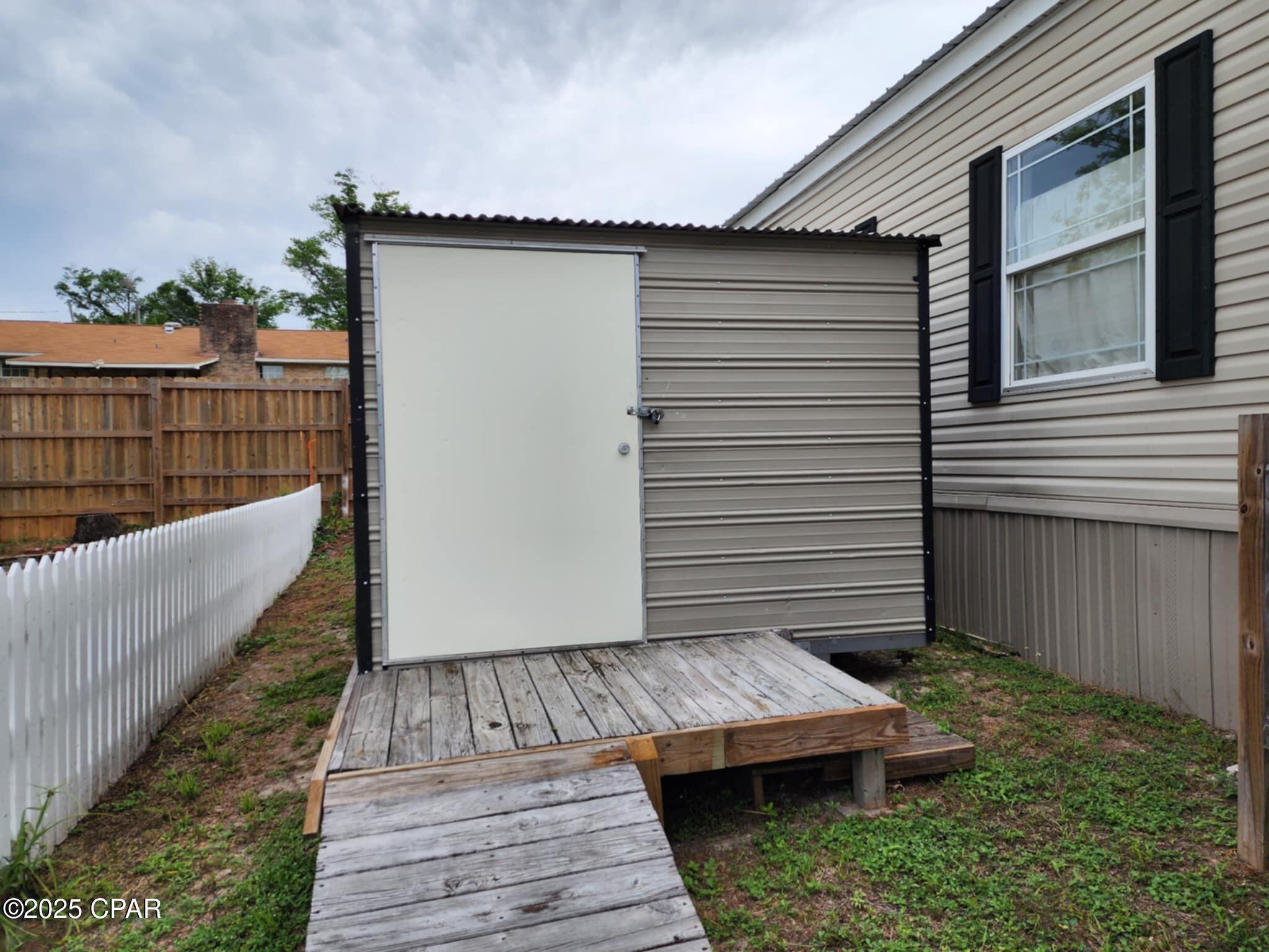 [No Recorded Subdiv] - Residential