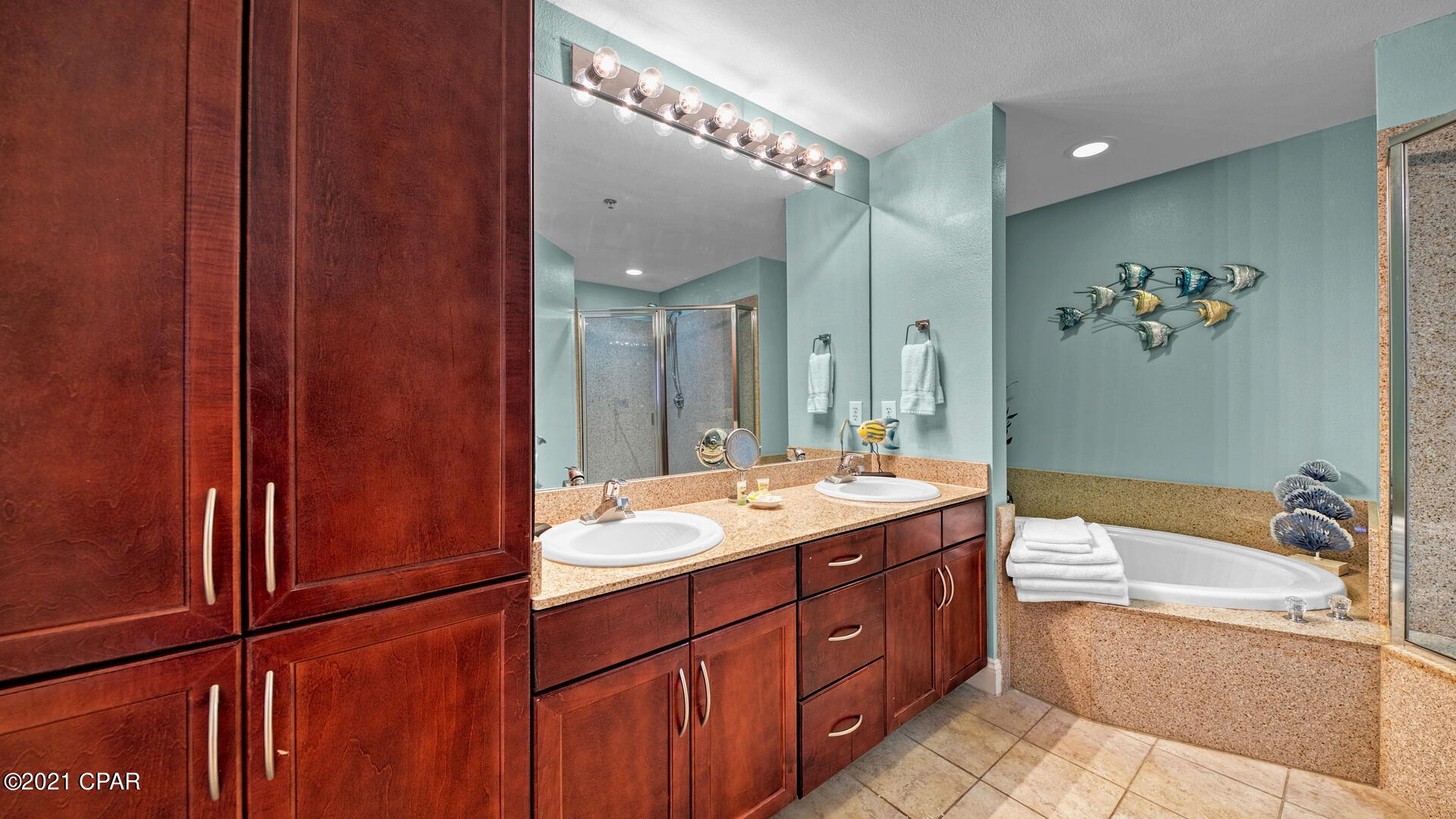 Laketown Wharf - Residential