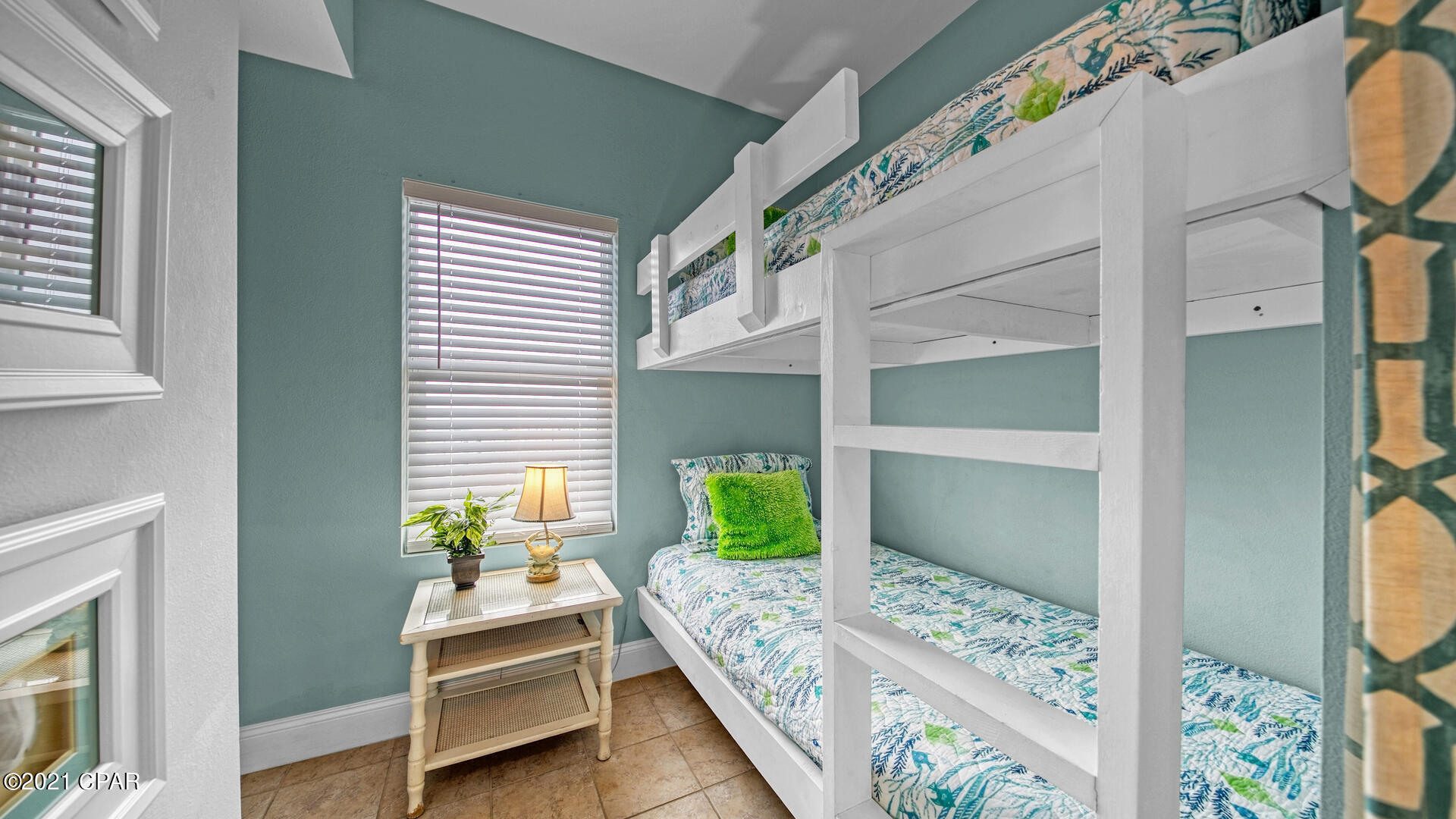 Laketown Wharf - Residential