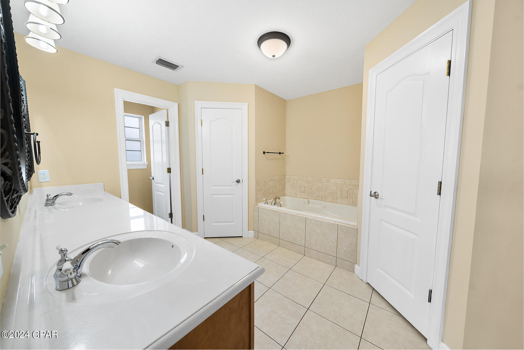 Hammocks - Residential Lease